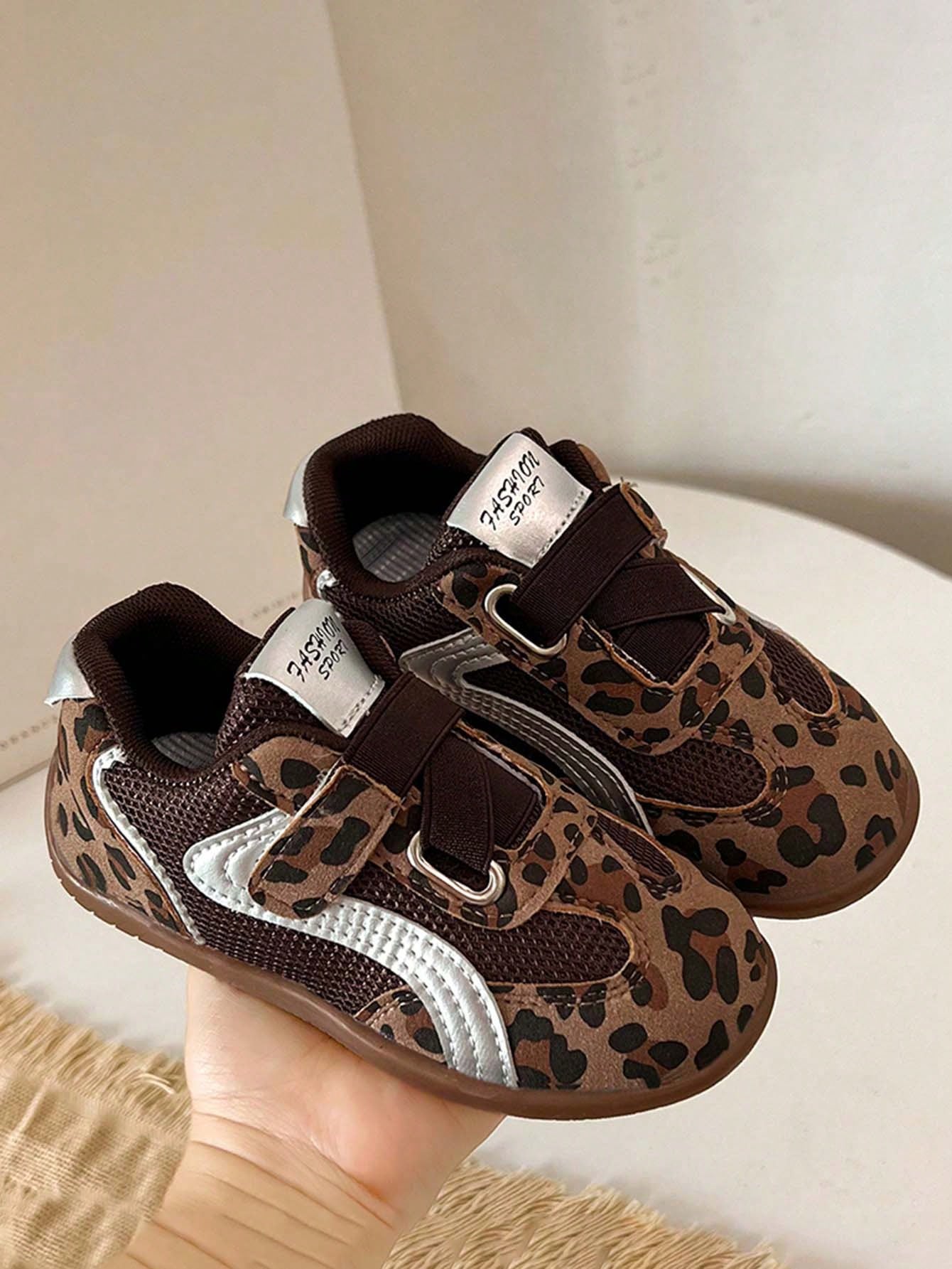 Colorblock Mesh Hook & Loop Soft Sole Retro Casual Sports Shoes