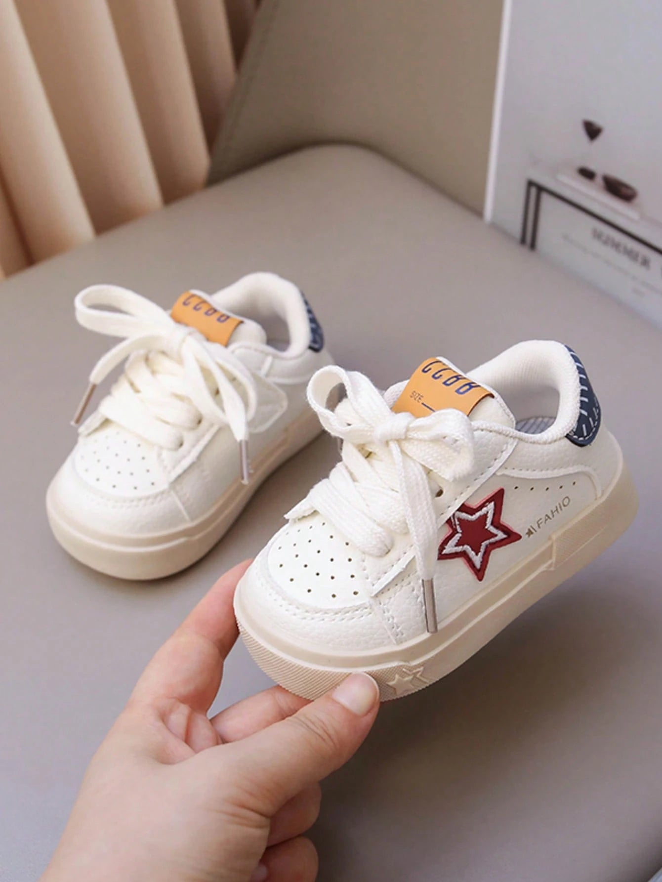 1 Pair New Star Pattern Soft Sole Anti-Slip Baby Walking Shoes