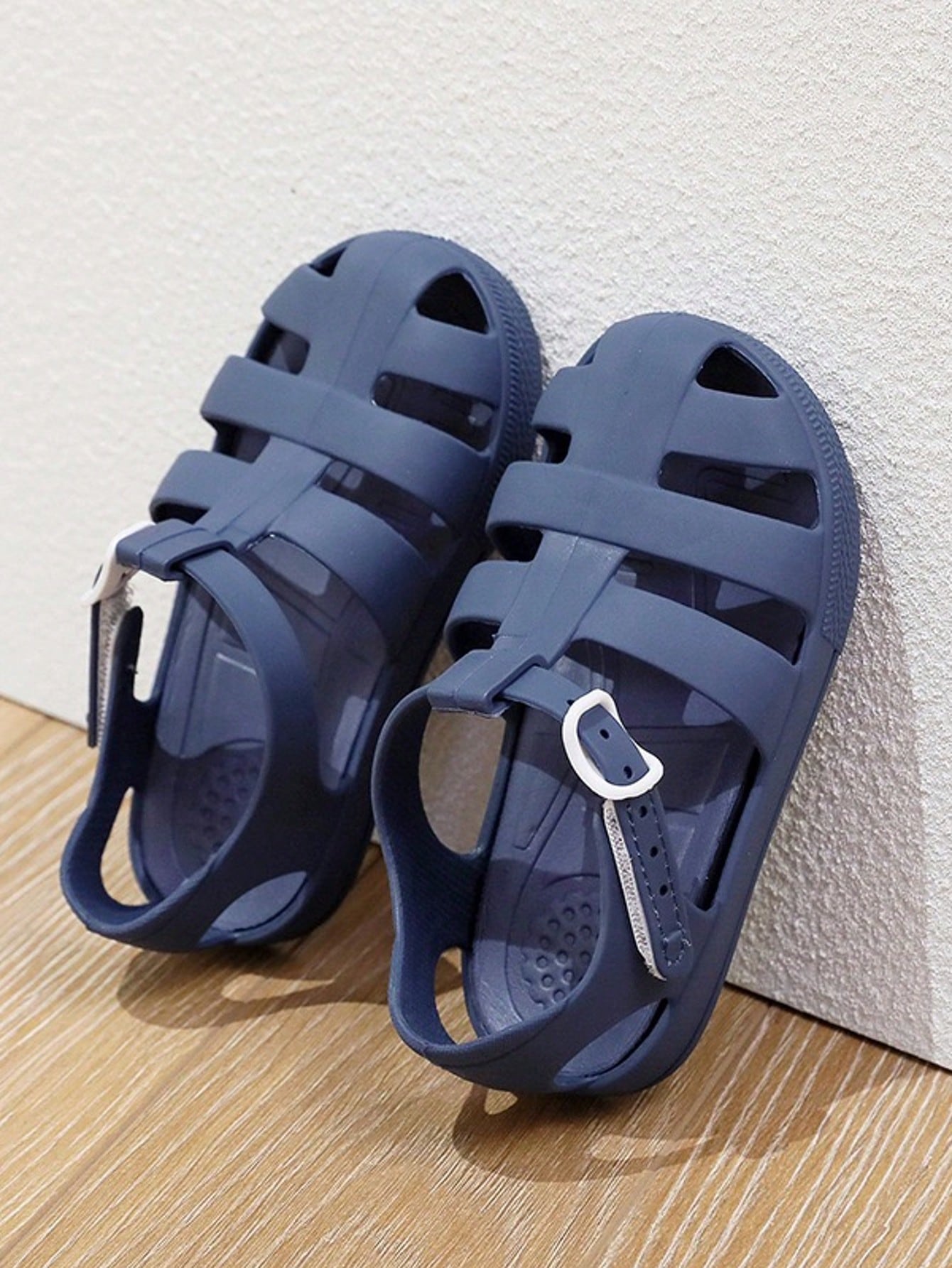 1 Pair Plain PVC Anti-Slip Soft Bottom Sandals, Suitable For Boys, Girls, Unisex
