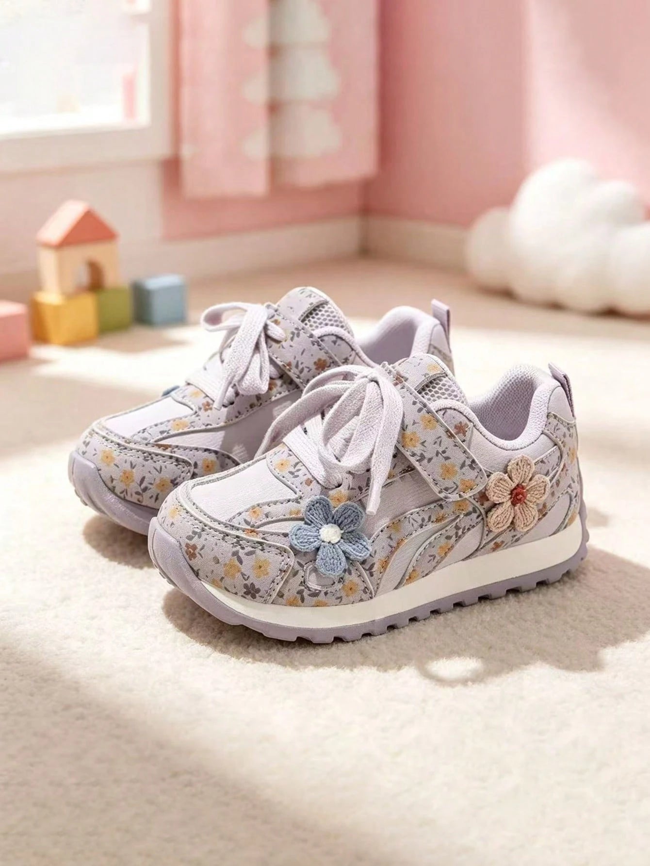 Soft Sole Lightweight Mesh Breathable Sneakers