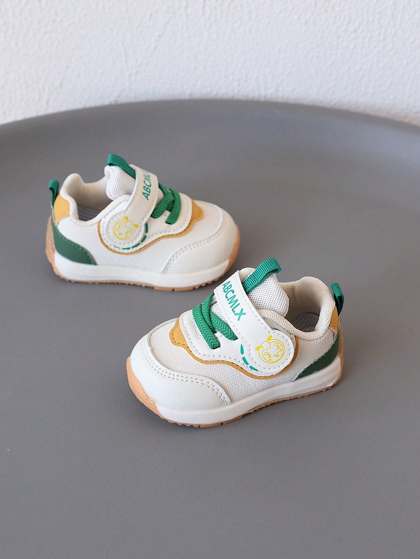 Cartoon Pattern Decorated Leather-Like Material Protective Toe Round Toe Low Hook And Loop Strap Flat