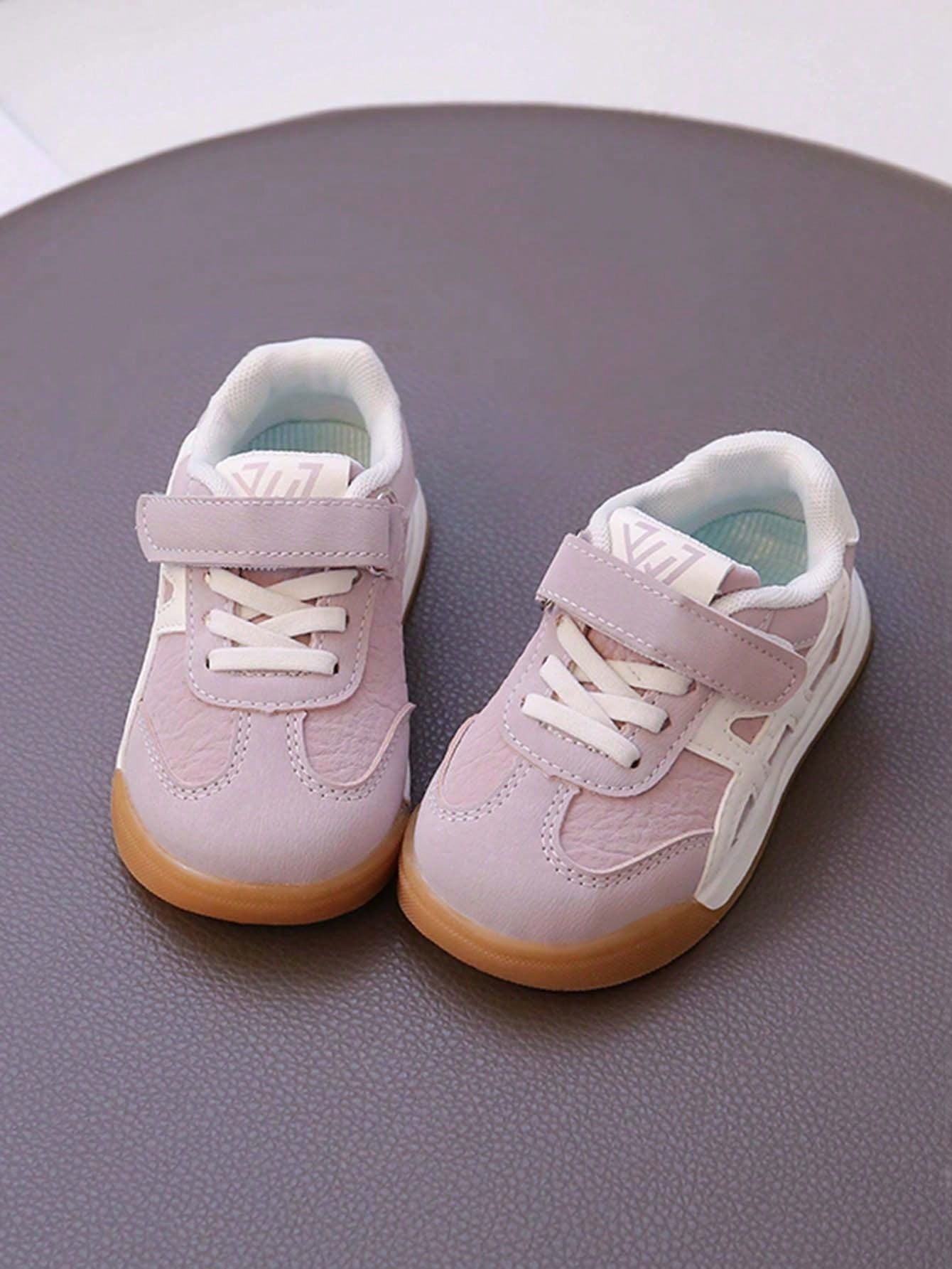 1 Pair Unisex New Low-Top Flat Casual Sneakers