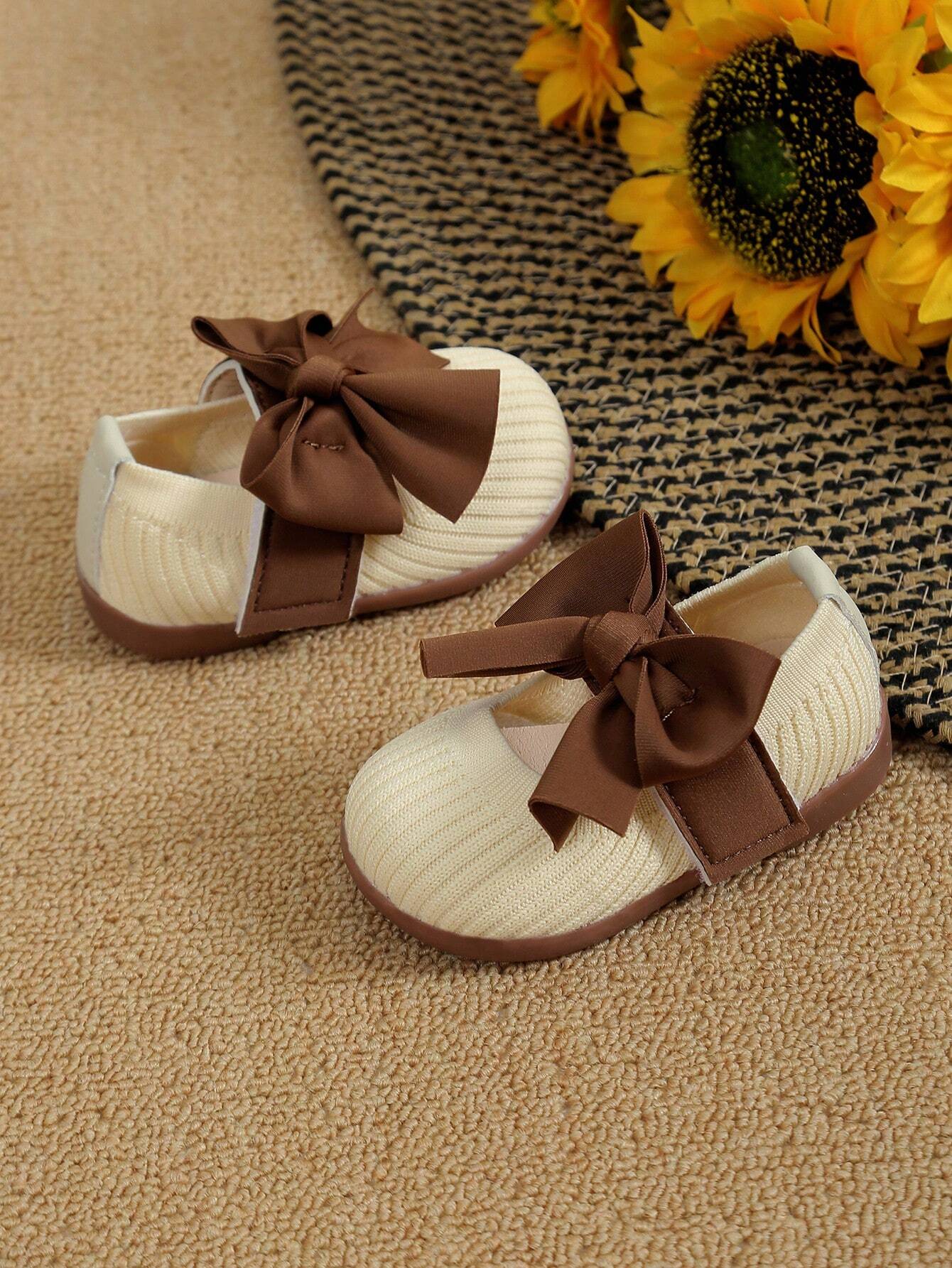 1pair Cute Bowknot Decor Breathable Soft Sole Baby Socks Princess Flat Shoes