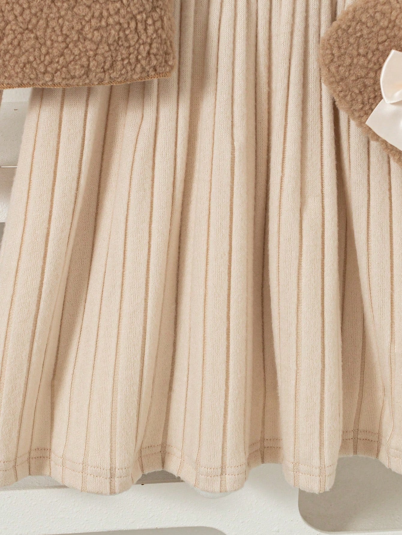 Sleeveless Top With Bow Decor And Long Sleeve Knee-Length Dress