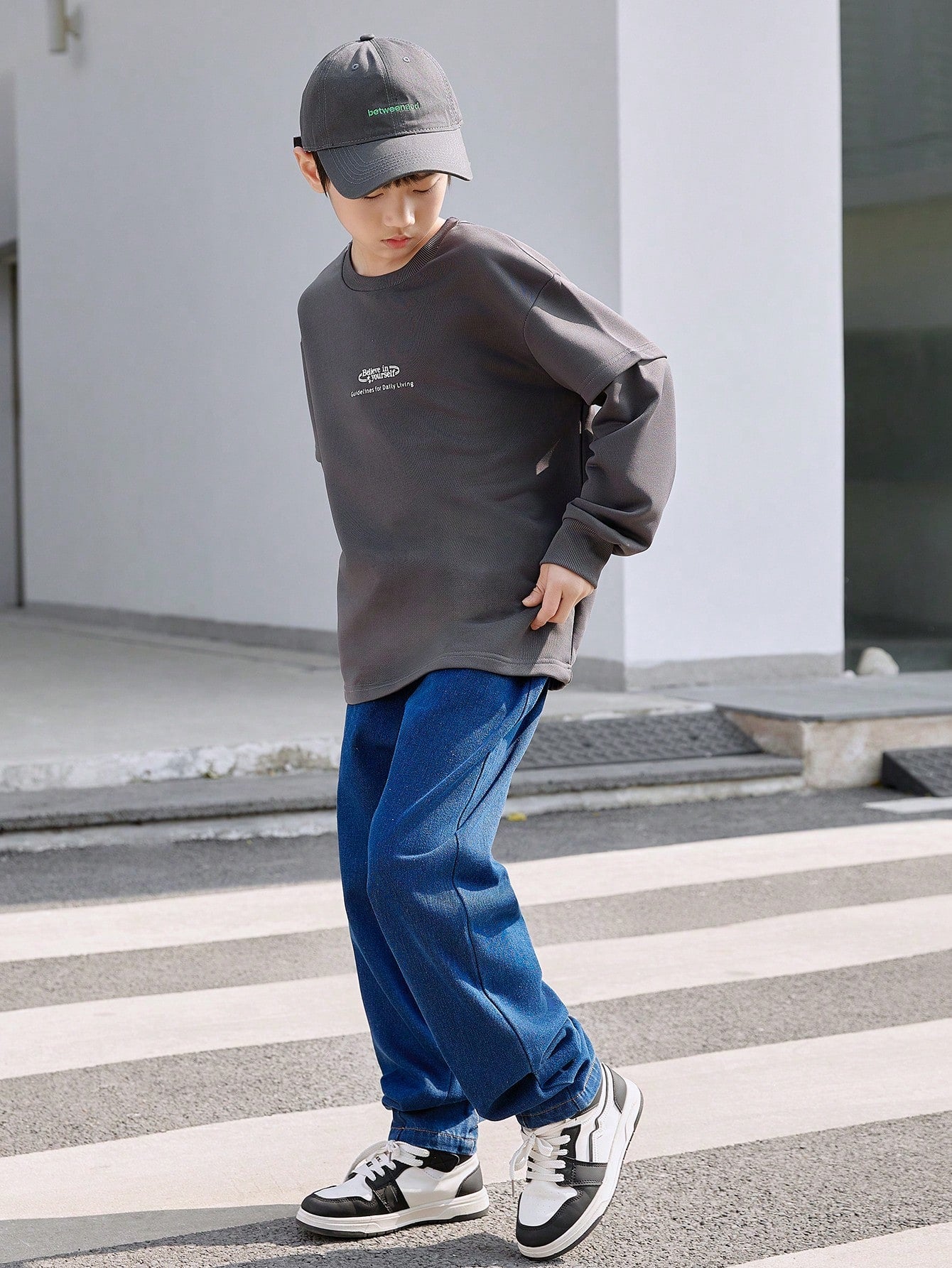 Tween Boy Casual Solid Color Letter Print Crew Neck Long Sleeve Sweatshirt And Blue Denim Wide Leg Pants