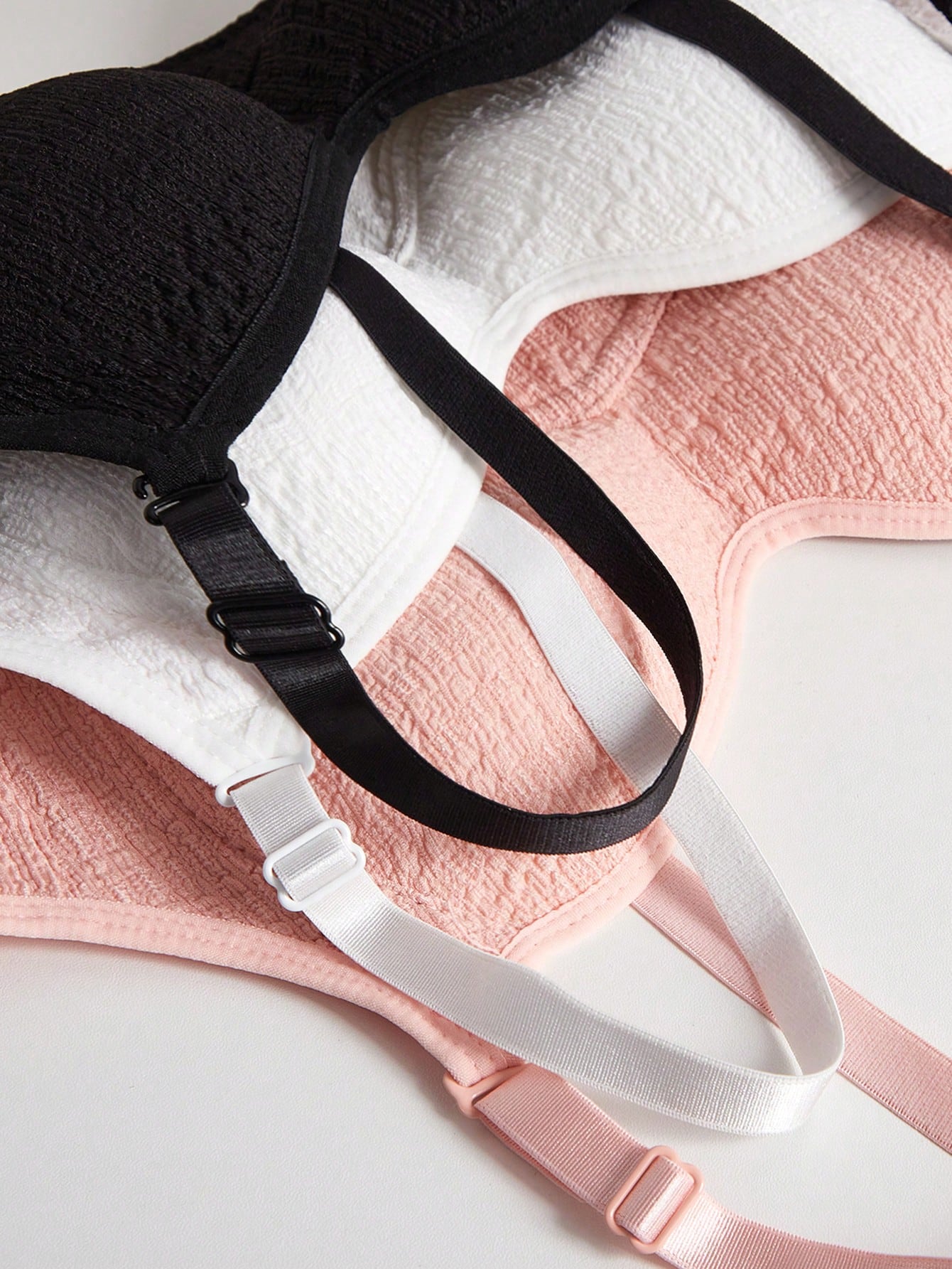 3 Pcs/Set Black, White & Pink Seamless Padded Bras
