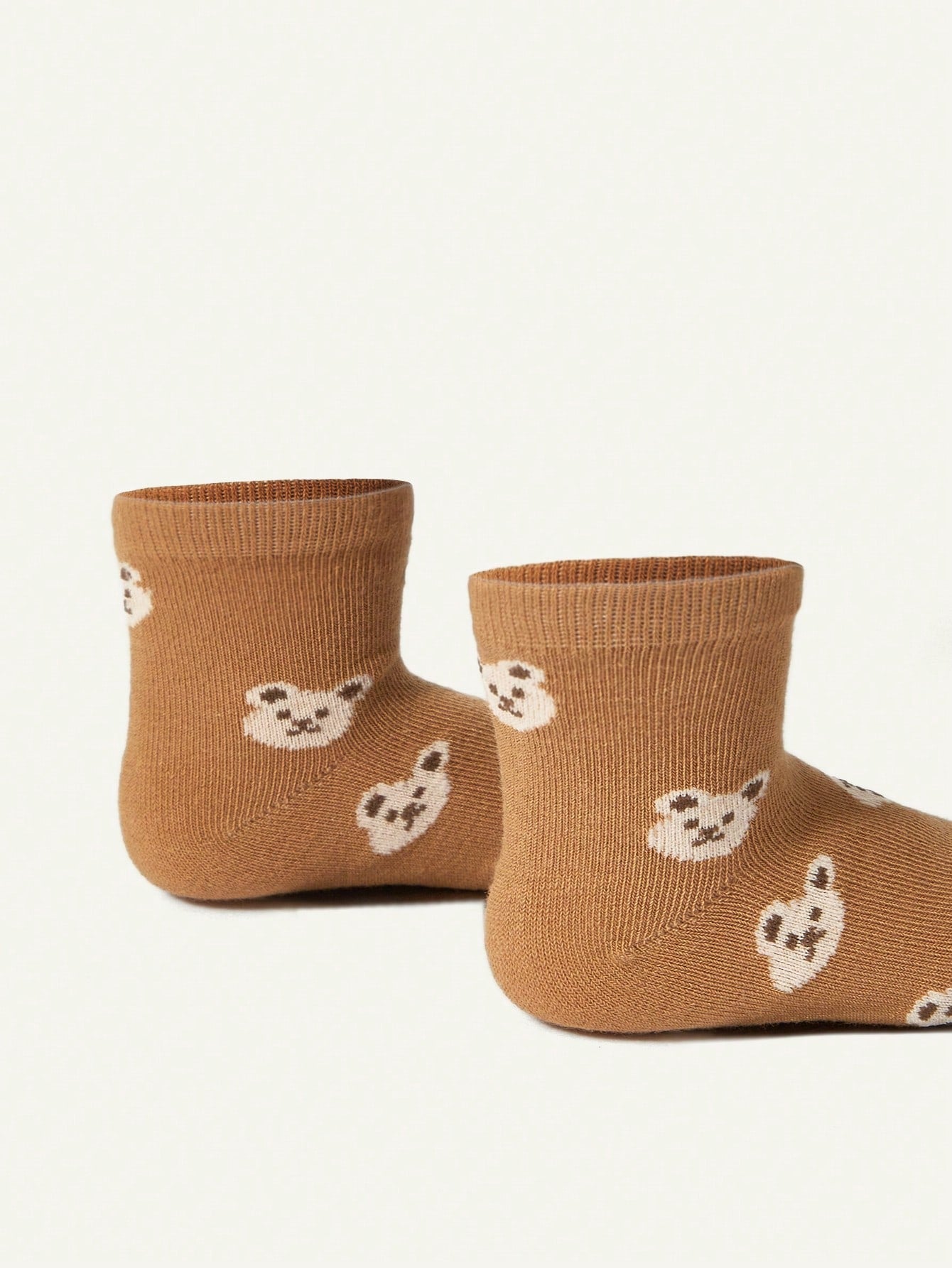 2 Pairs Cute Bear Jacquard Cotton Socks