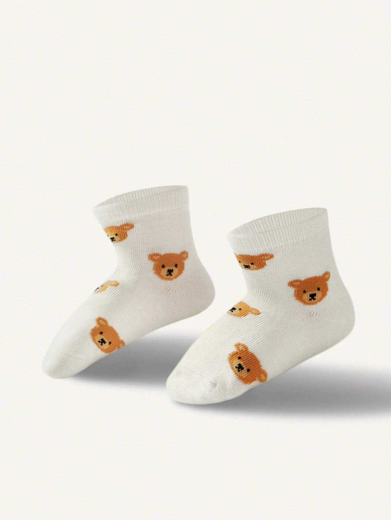 2 Pairs Cute Bear Jacquard Cotton Socks