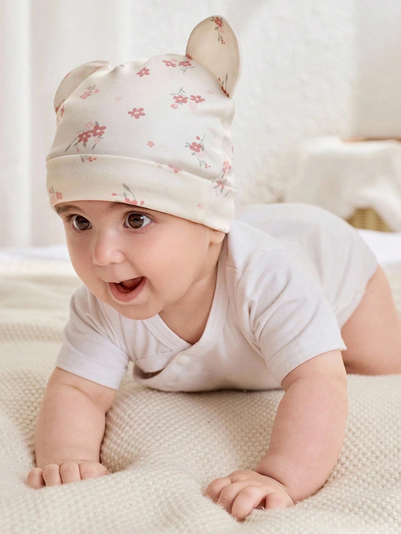 3pcs/Set Soft & Comfortable Infant Floral, Striped Print, Pink Bear Pattern Beanies