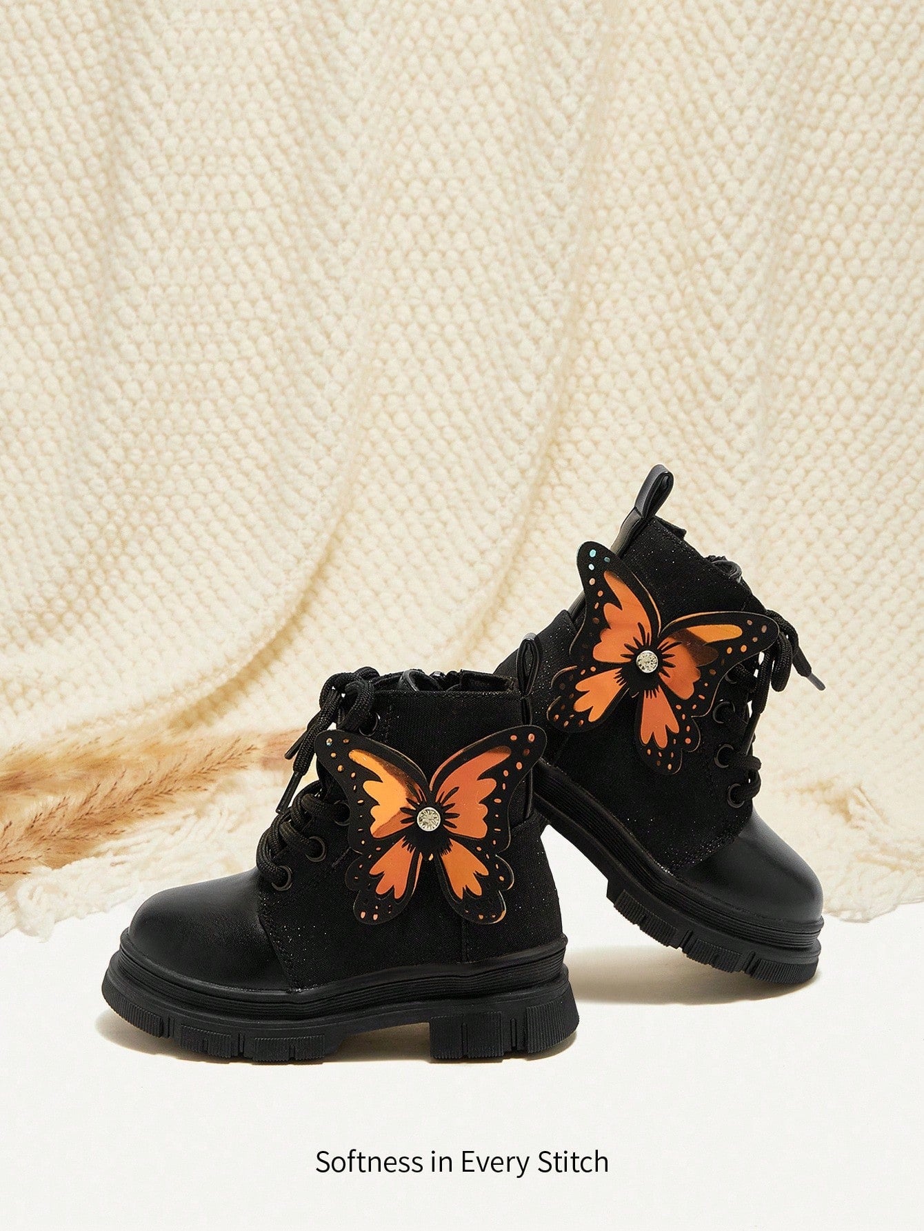 Fashion Versatile Colorful Butterfly Lace-Up Anti-Slip Comfortable Baby Ankle Boots