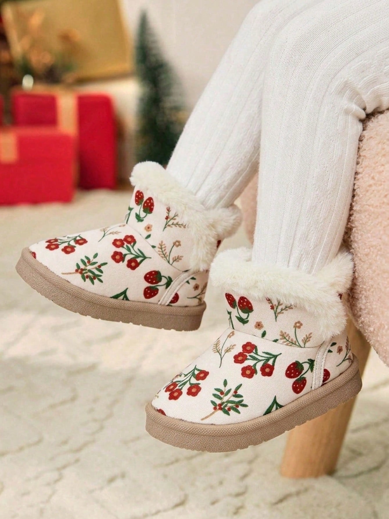 Little Flower Strawberry Cartoon Pattern Fluff Fashion Warm Comfortable Casual Snow Boots