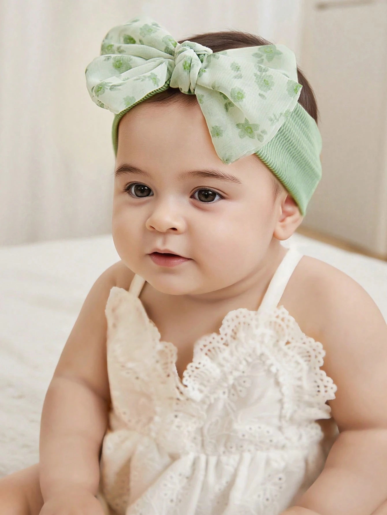 Cozy Pixies Green Baby Socks With Bow Decor