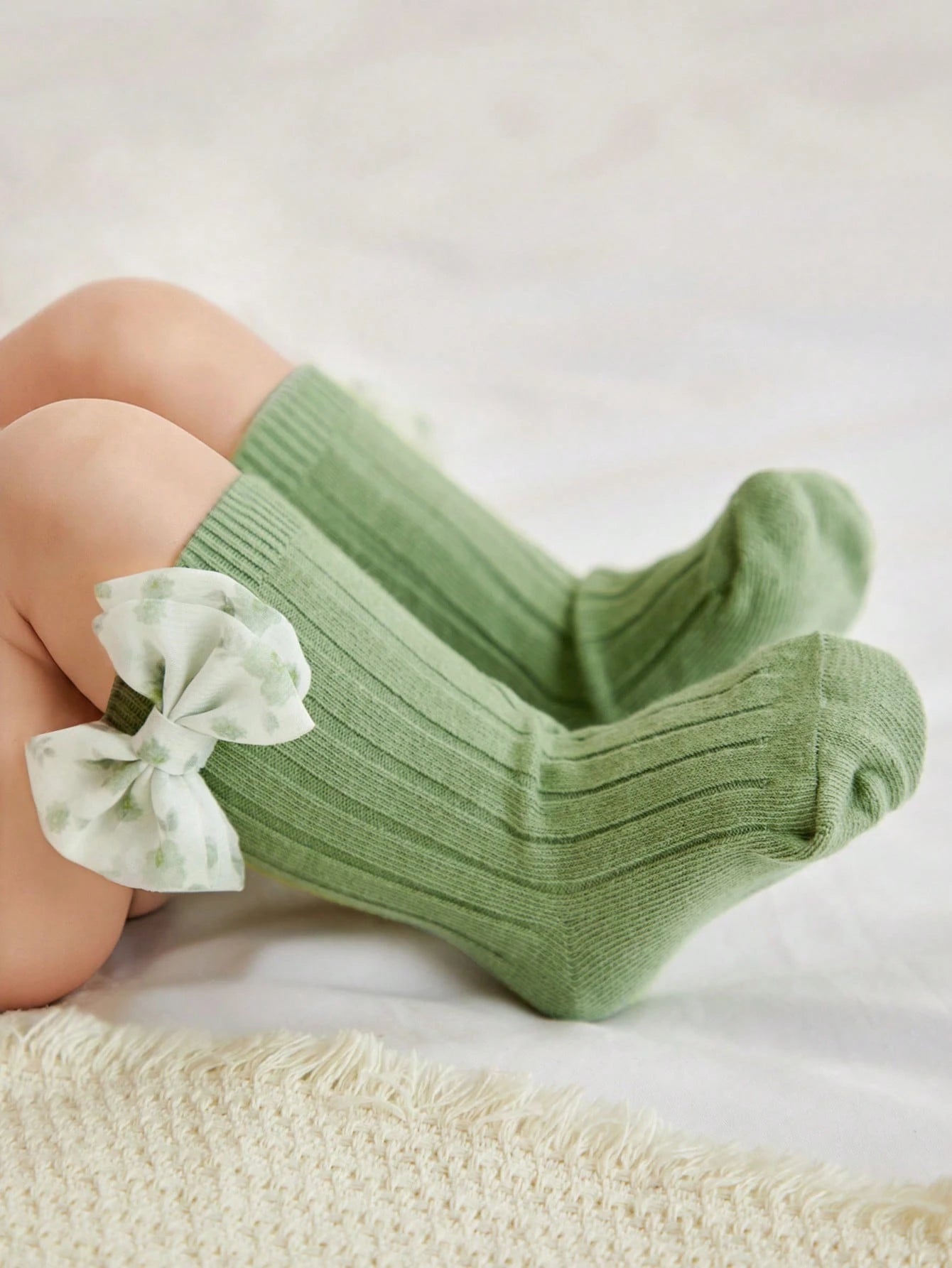Cozy Pixies Green Baby Socks With Bow Decor