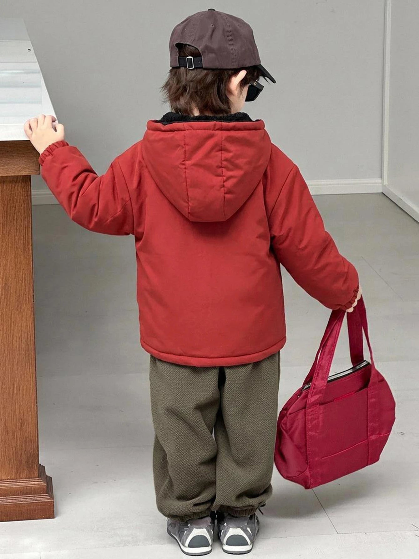 Young Boy Solid Color Long Sleeve Zip-Up Hooded Winter Jacket