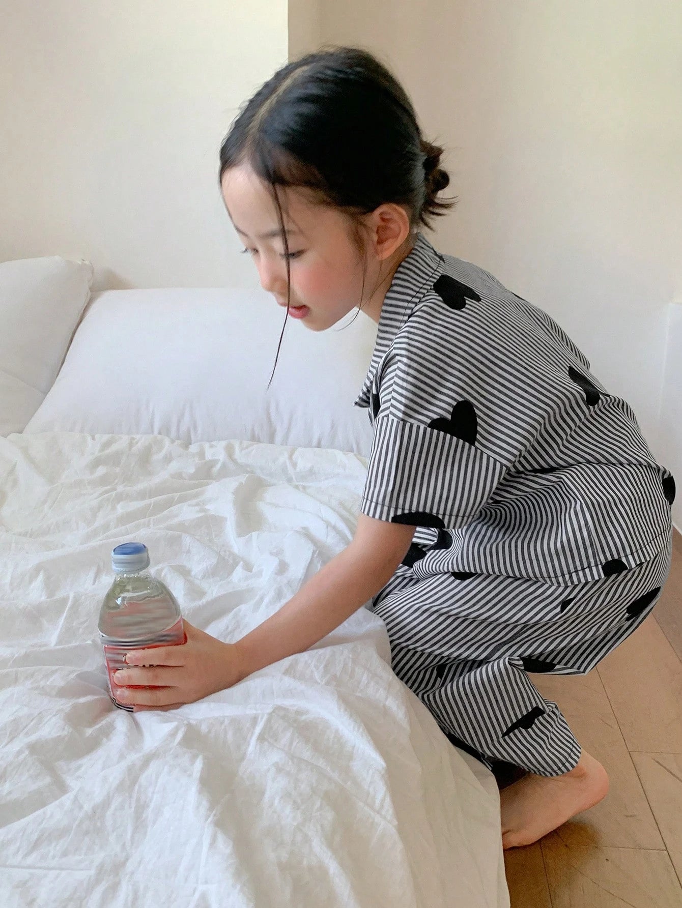 DAZY Young Girls Front Button Short Sleeve Heart Printed Simple Top And Long Pants