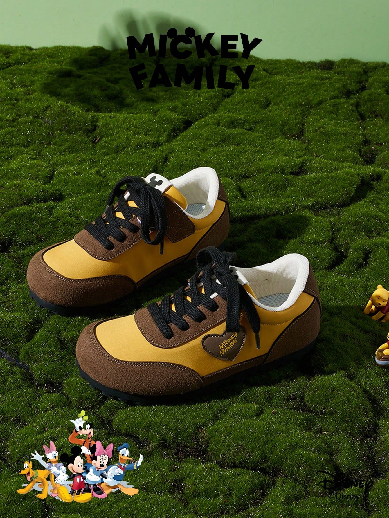 A Pair Of Disney Official Mickey Family Children's Sports Shoes Brown
