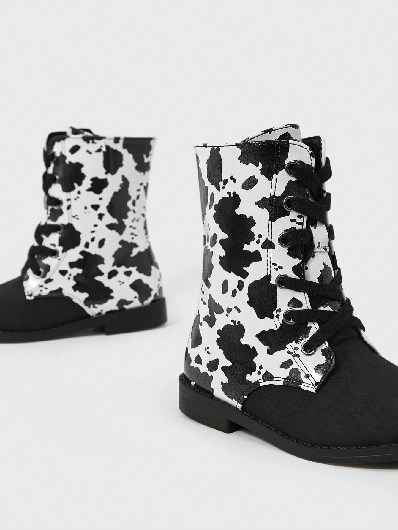 Patchwork & Graffiti Design Street Style Waterproof And Breathable Shoes For Girls