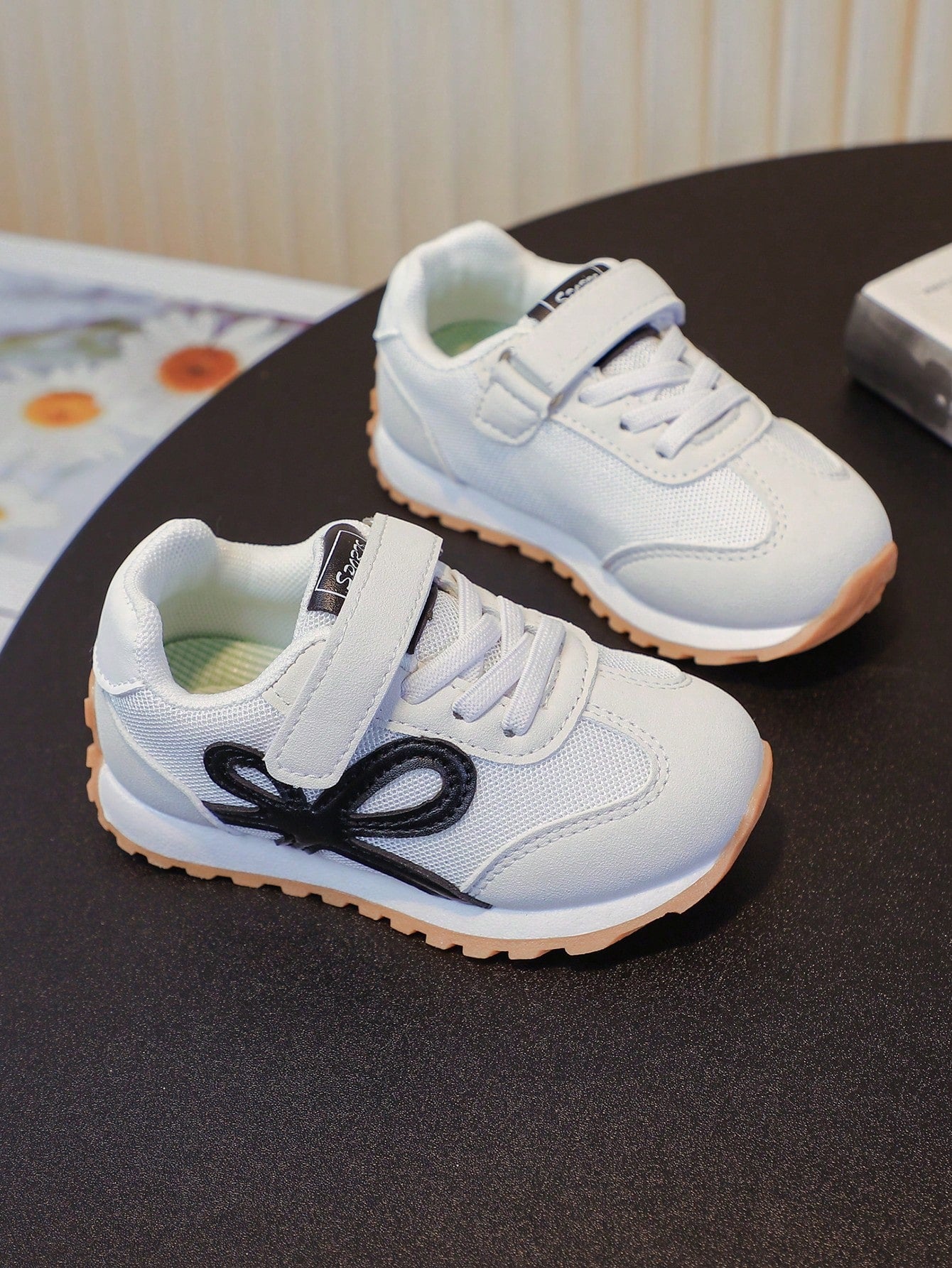 Girls Casual Sports Sneakers Kids Breathable Soft Sole Anti-Slip Trainers