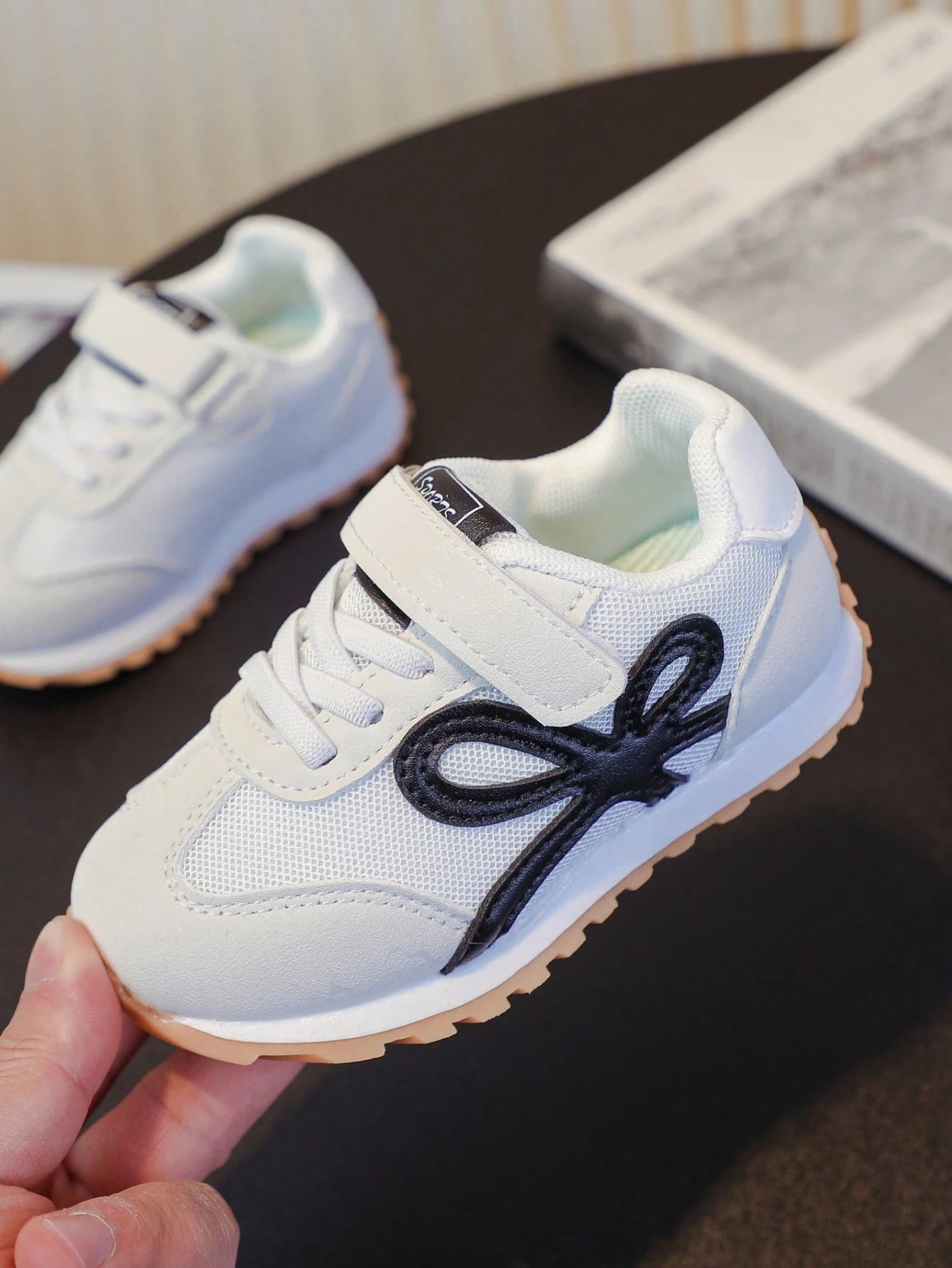 Girls Casual Sports Sneakers Kids Breathable Soft Sole Anti-Slip Trainers