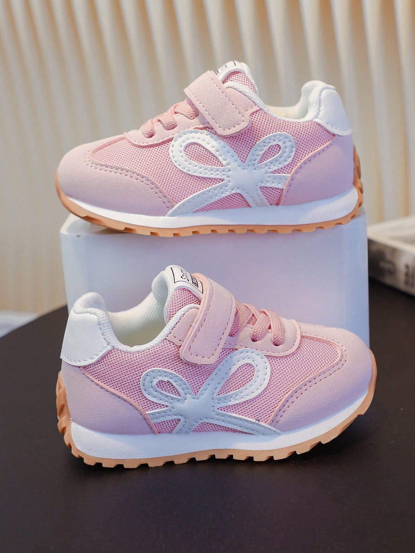 Girls Casual Sports Sneakers Kids Breathable Soft Sole Anti-Slip Trainers Pink