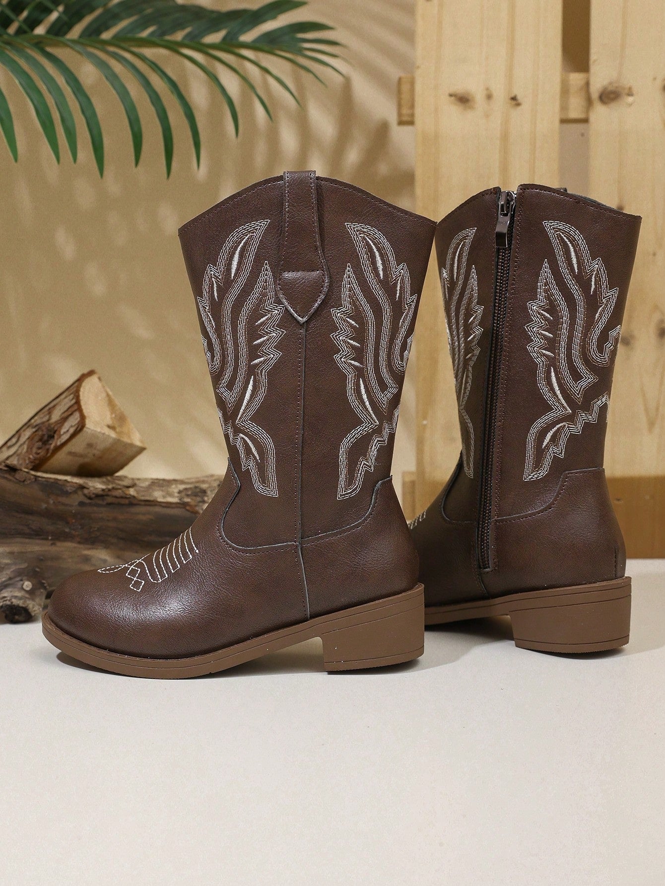 Colorful Embroidered Sequin Synthetic Leather Anti-Slip Round Toe Shoes