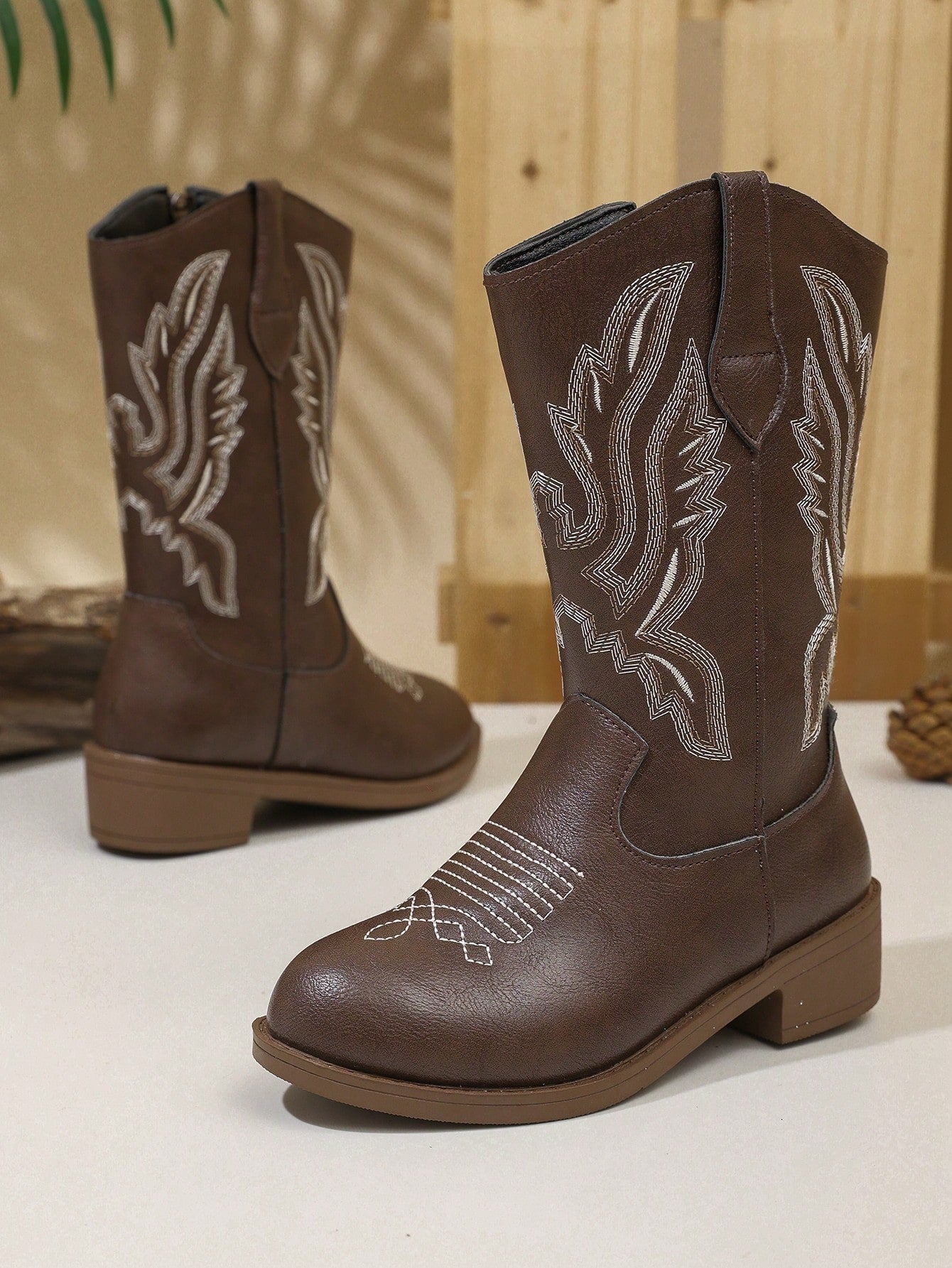 Colorful Embroidered Sequin Synthetic Leather Anti-Slip Round Toe Shoes