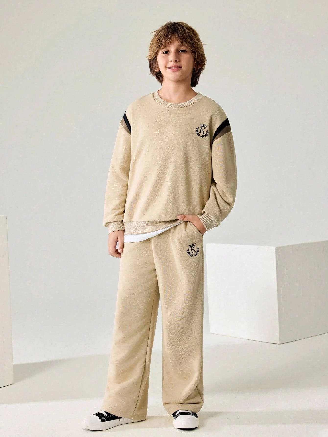 Patchwork Contrast Color Print Long Sleeve Crew Neck Sweatshirt And Elastic Waist Sweatpants