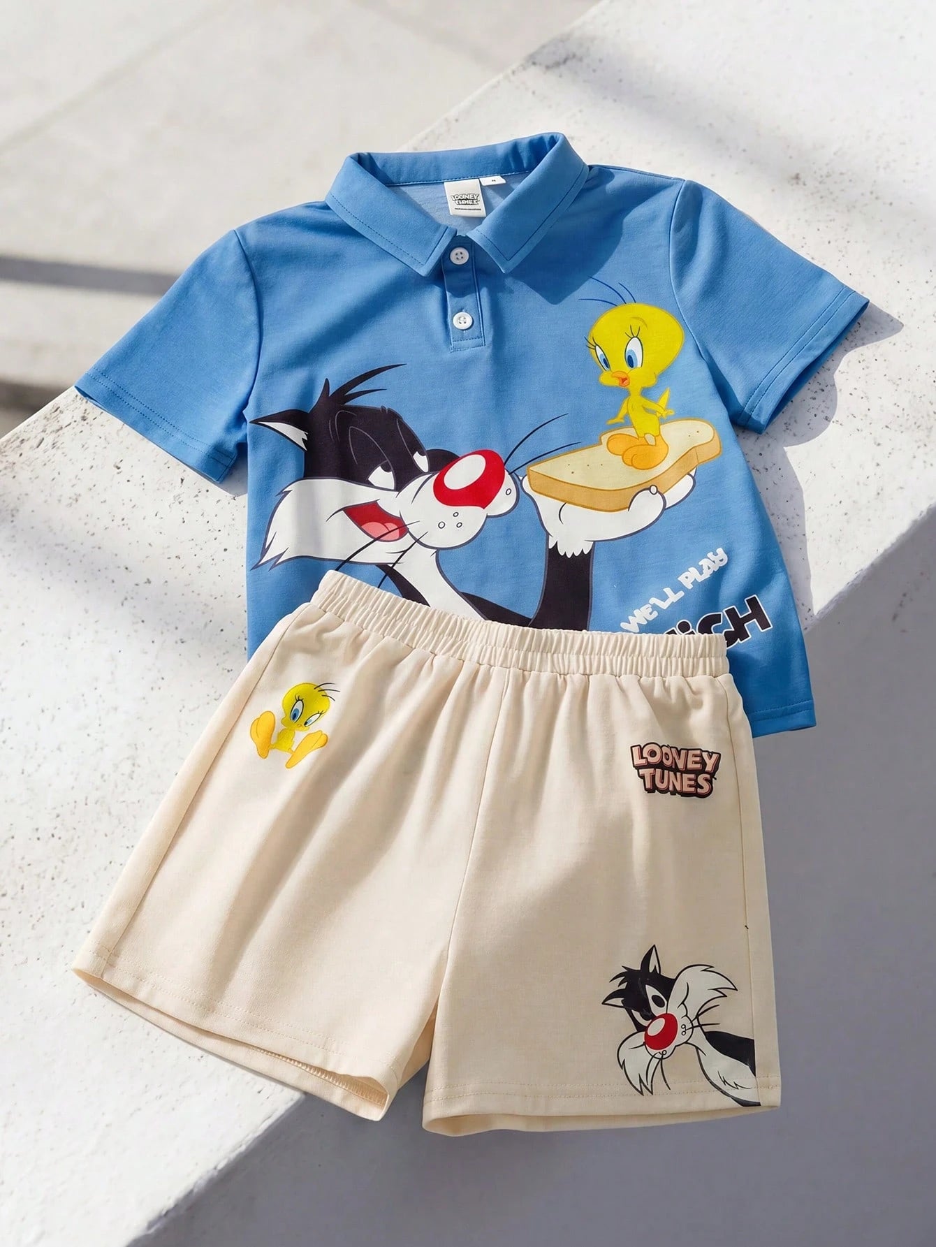 Cartoon Print Short Sleeve T-Shirt And Shorts Outfit For Young Boy