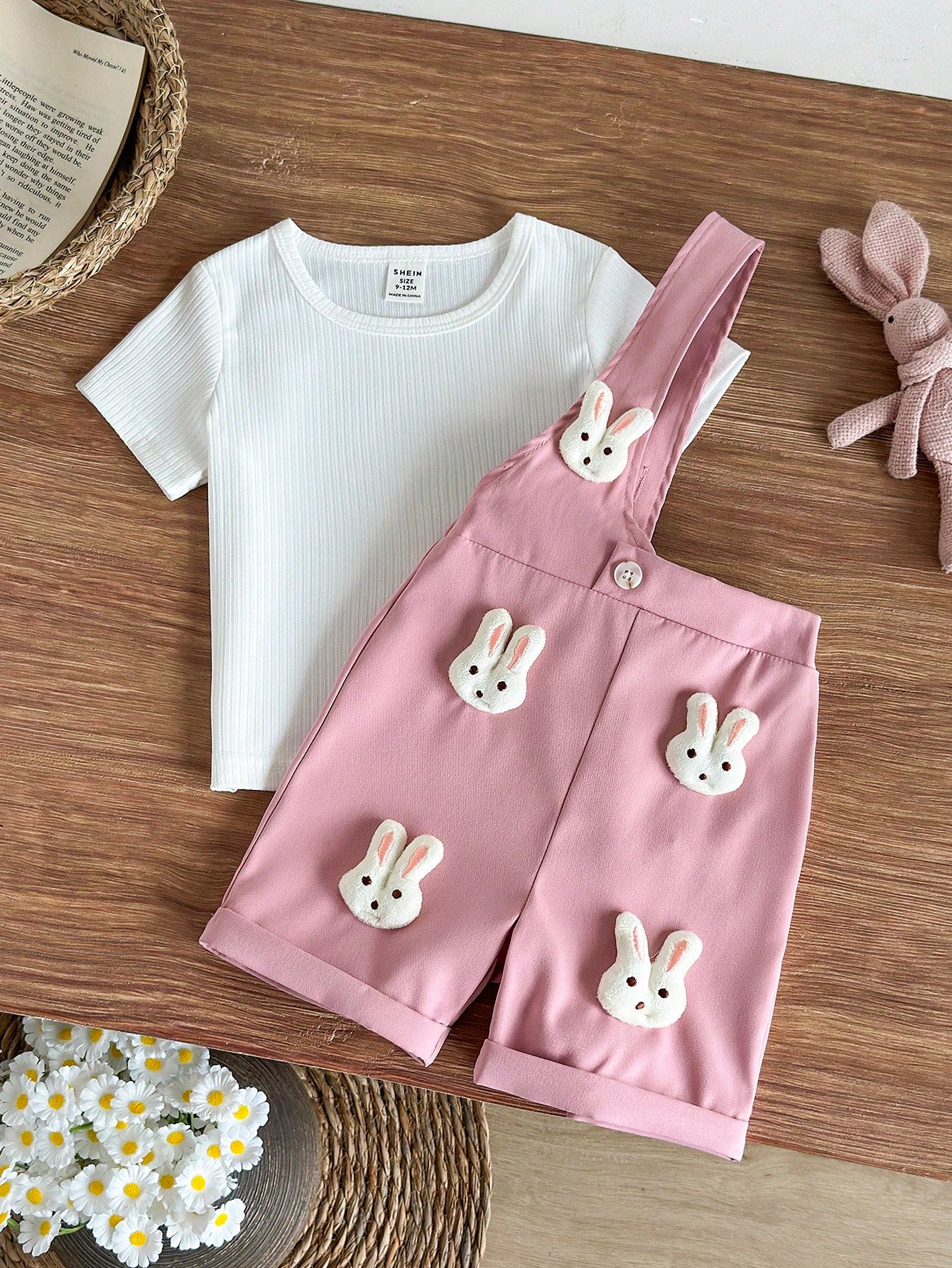 2pcs Baby Girl Knit Ribbed T-Shirt & 3D Rabbit Decor Shorts Set