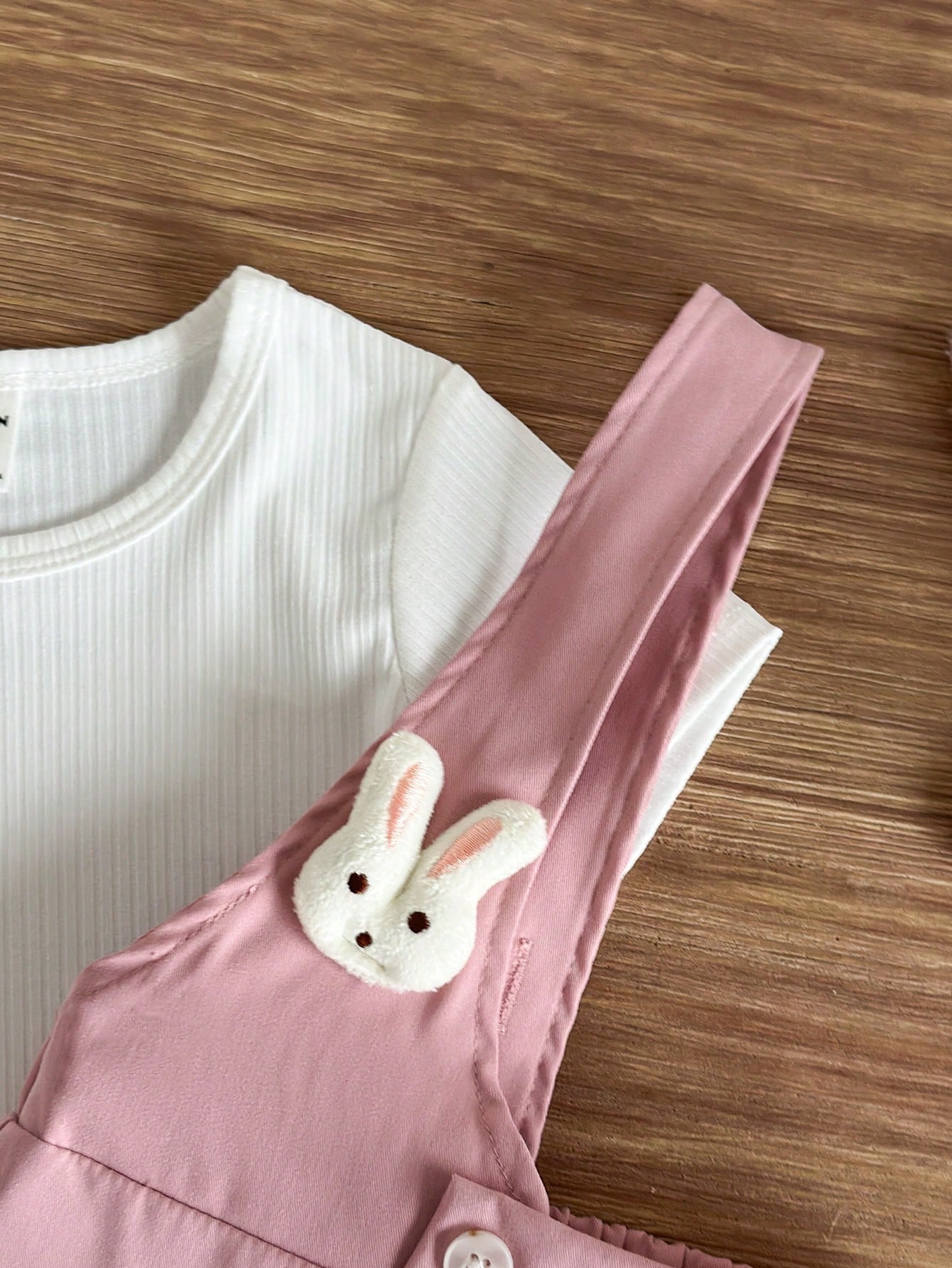 2pcs Baby Girl Knit Ribbed T-Shirt & 3D Rabbit Decor Shorts Set