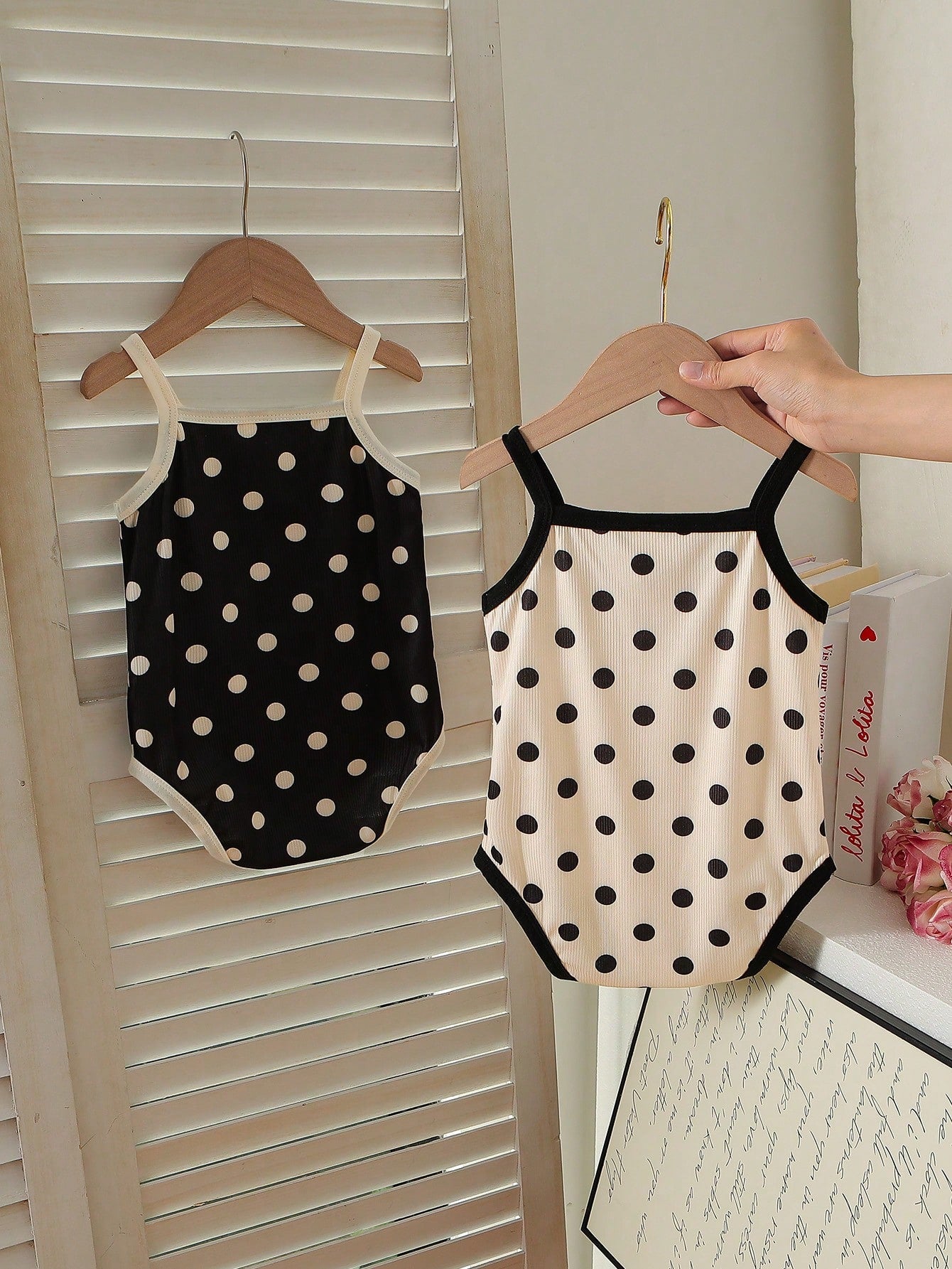 2pcs/Pack Baby Girls' Cute Polka Dot Strap Bodysuit