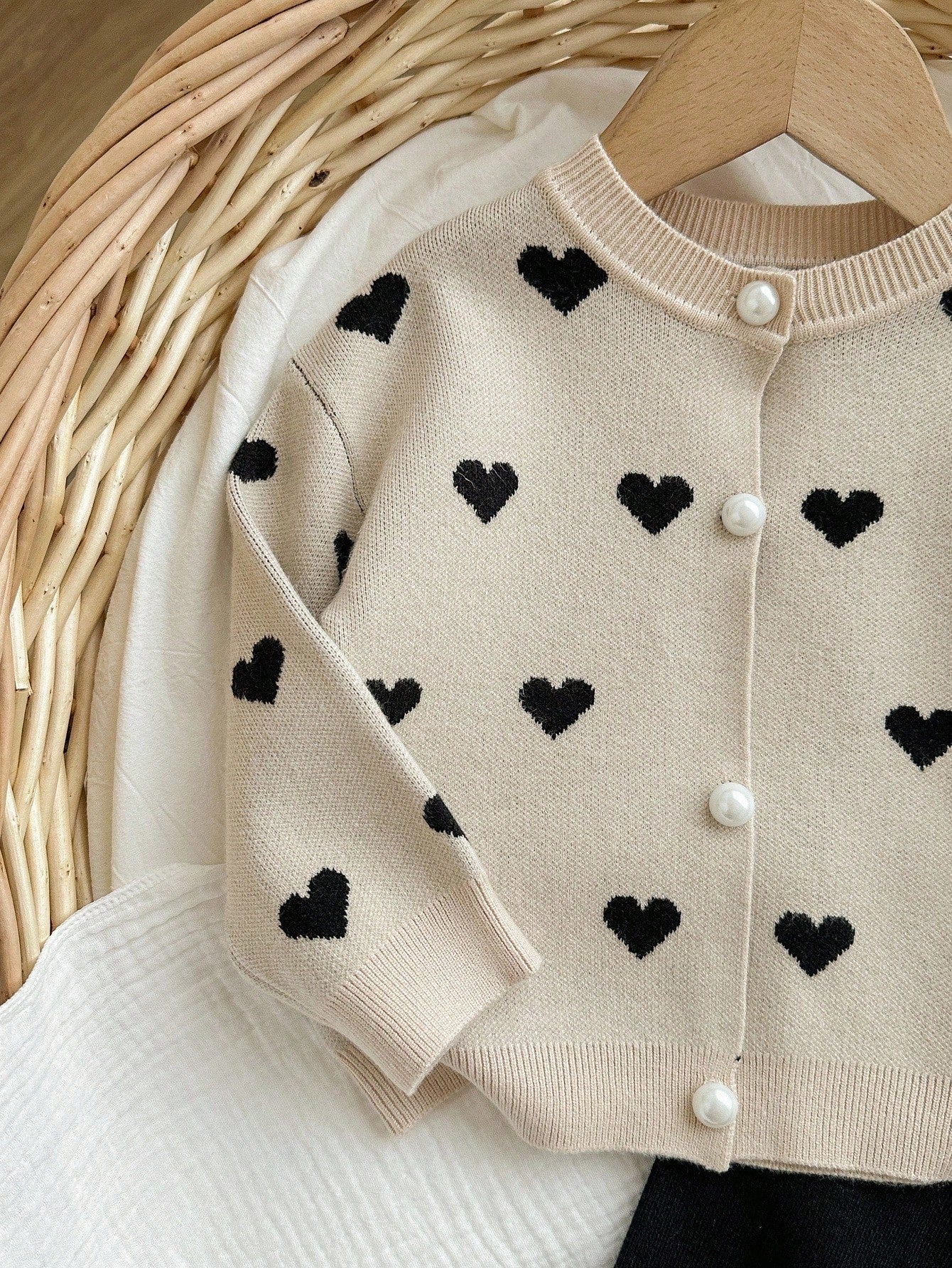 Baby Girl Heart Pattern Long Sleeve Single-Breasted Knitted Cardigan And Knitted Pants