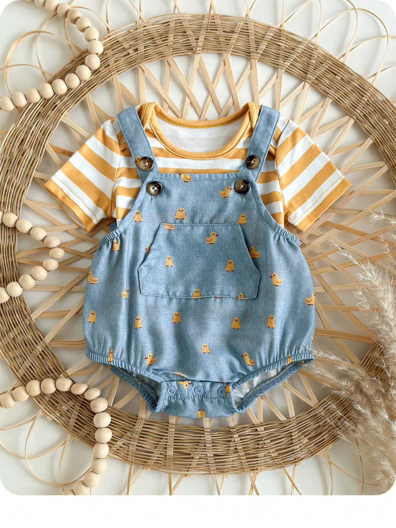 Newborn Baby Girls Cute Striped Top With Cartoon Duck Print Shorts Set