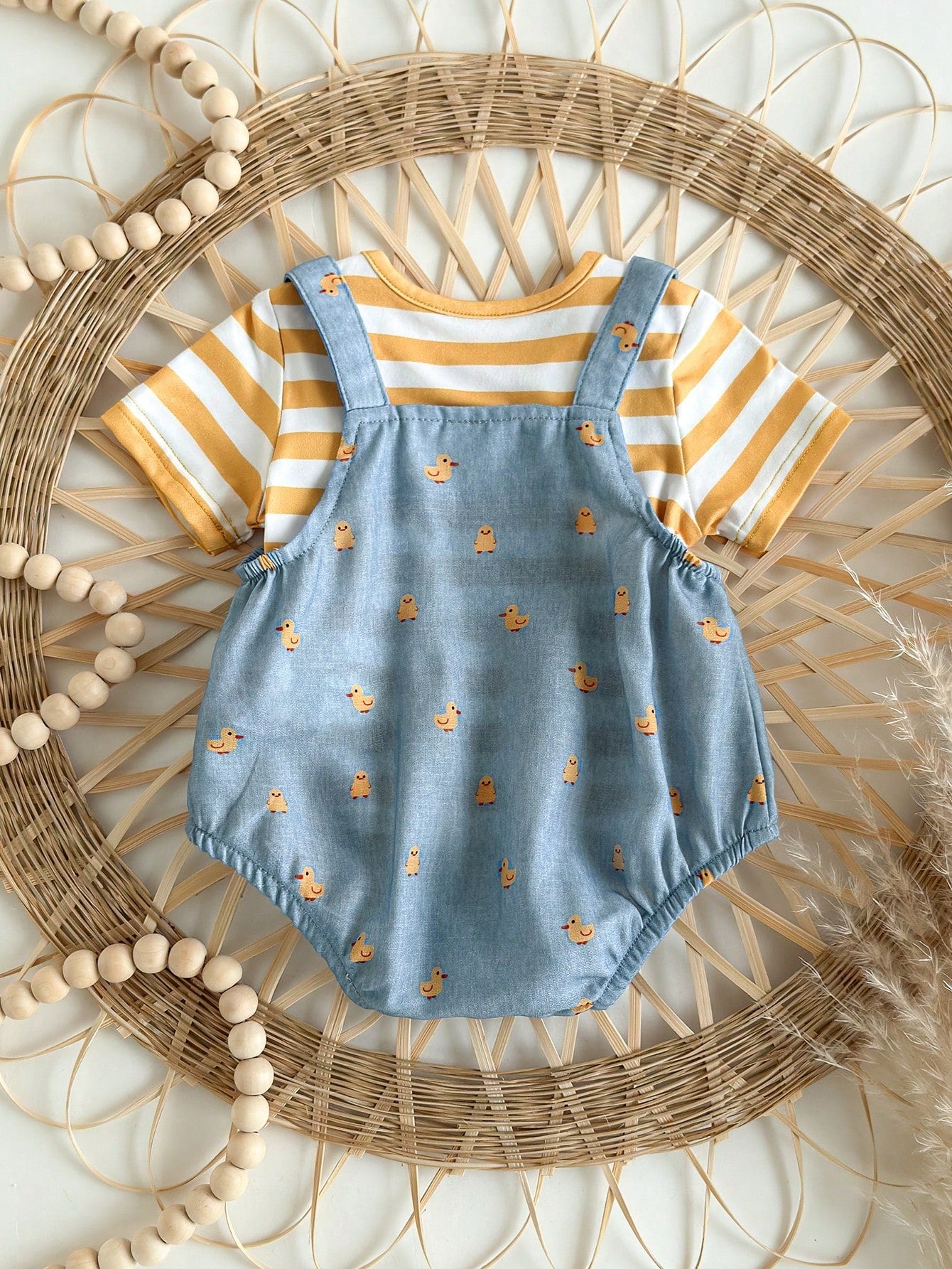 Newborn Baby Girls Cute Striped Top With Cartoon Duck Print Shorts Set