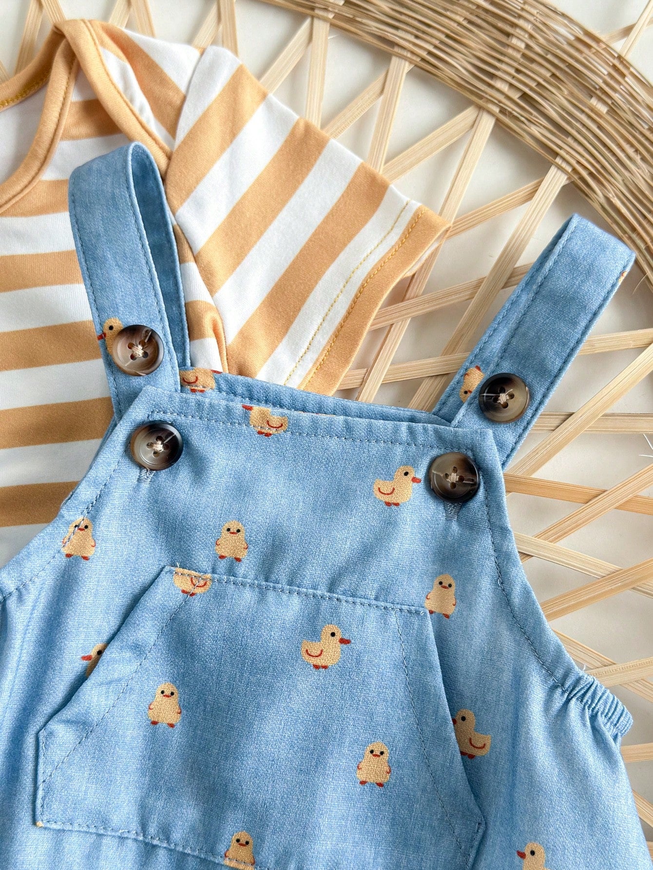 Newborn Baby Girls Cute Striped Top With Cartoon Duck Print Shorts Set