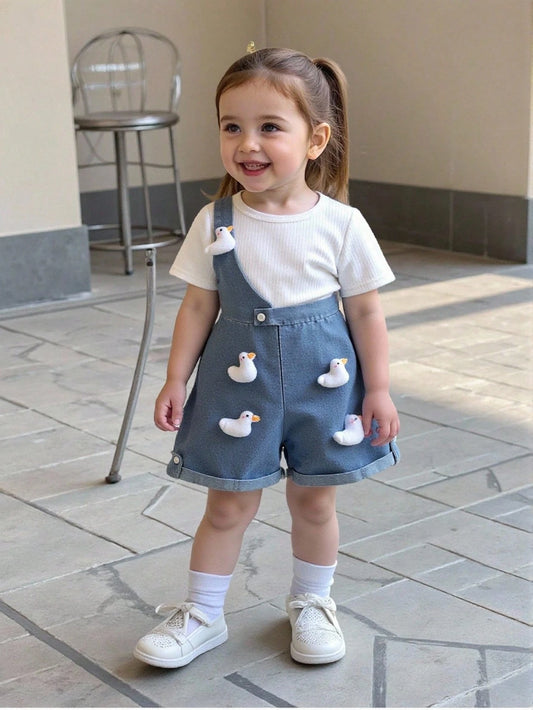 Baby Girl Simple White T-Shirt + 3D Cartoon Duck Decor Strap Denim Shorts,