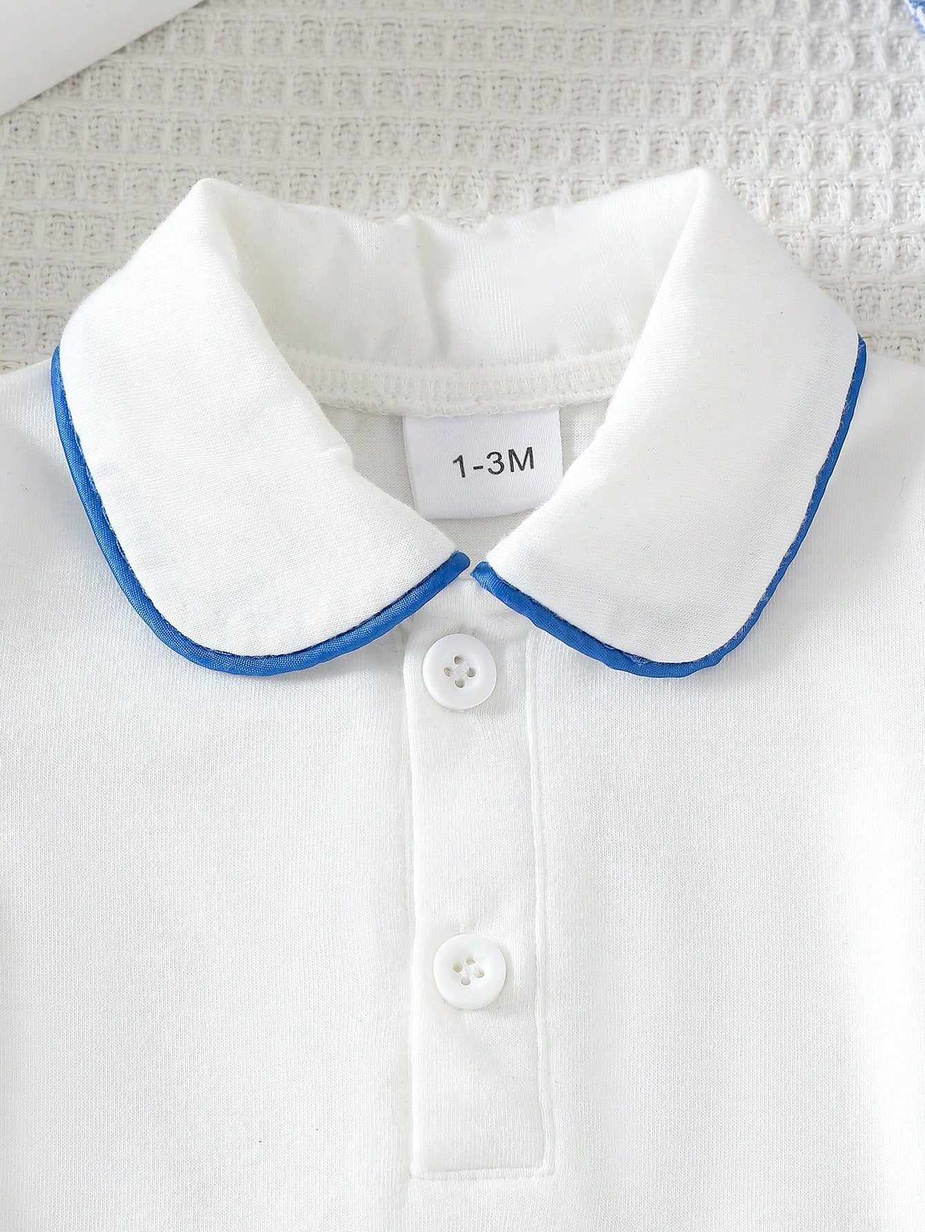Short Sleeve Knit T-Shirt & Light Blue Striped Overalls With Pockets