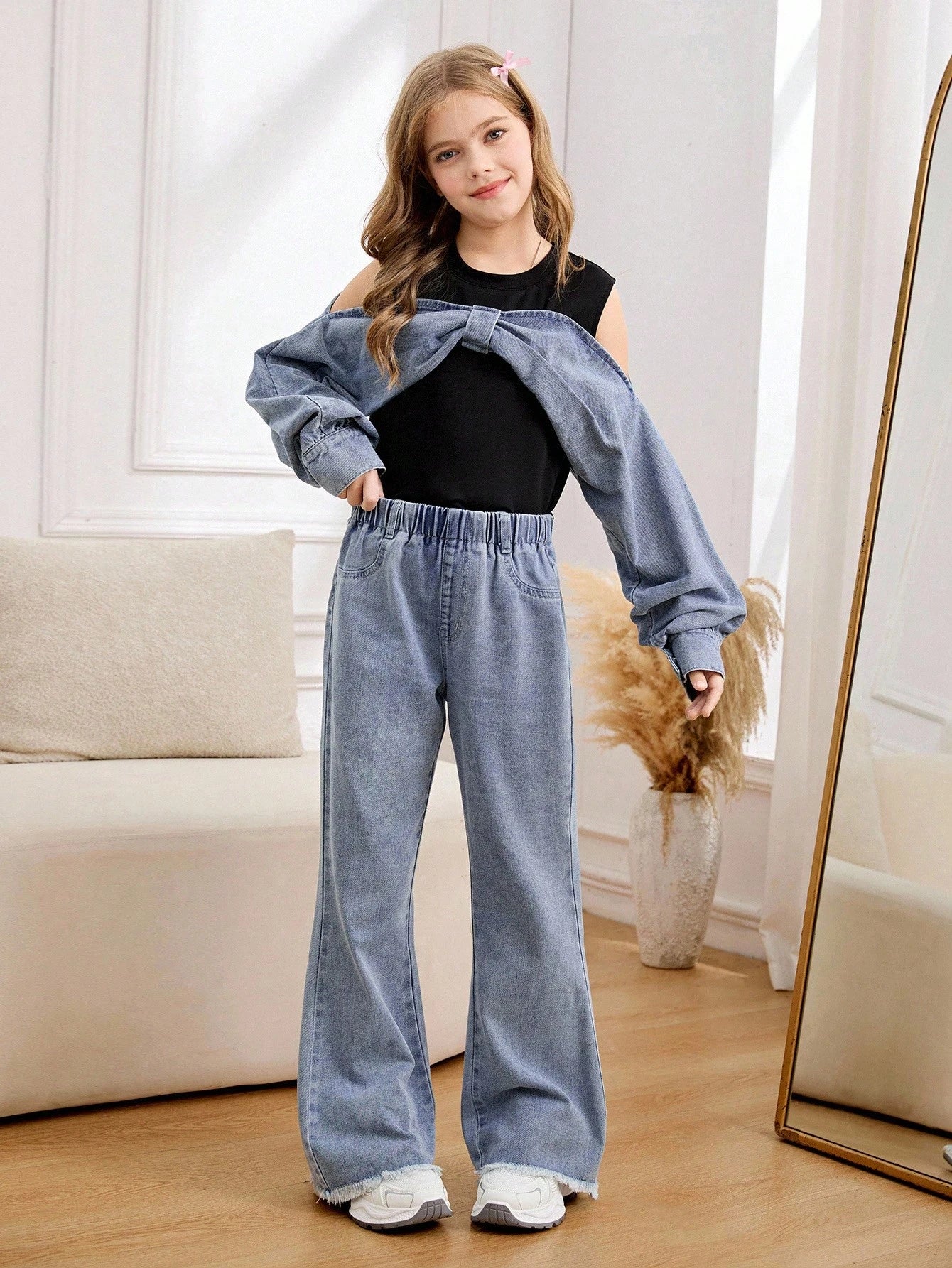 Black Cropped Camisole With Denim Patchwork,Off-Shoulder Bowknot Flare Jeans Set