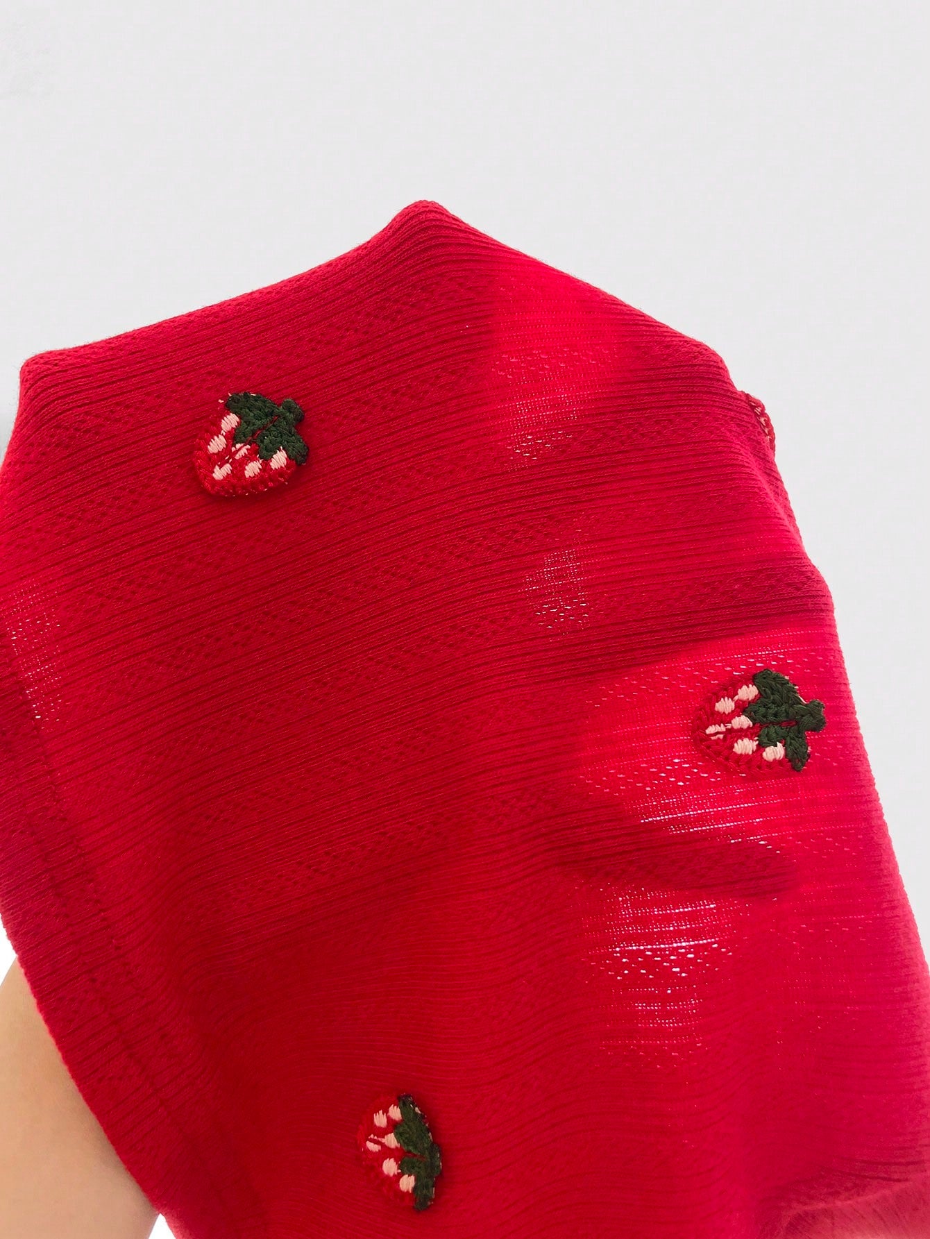 Baby Girl Sleeveless Strawberry Decoration Top &Shorts
