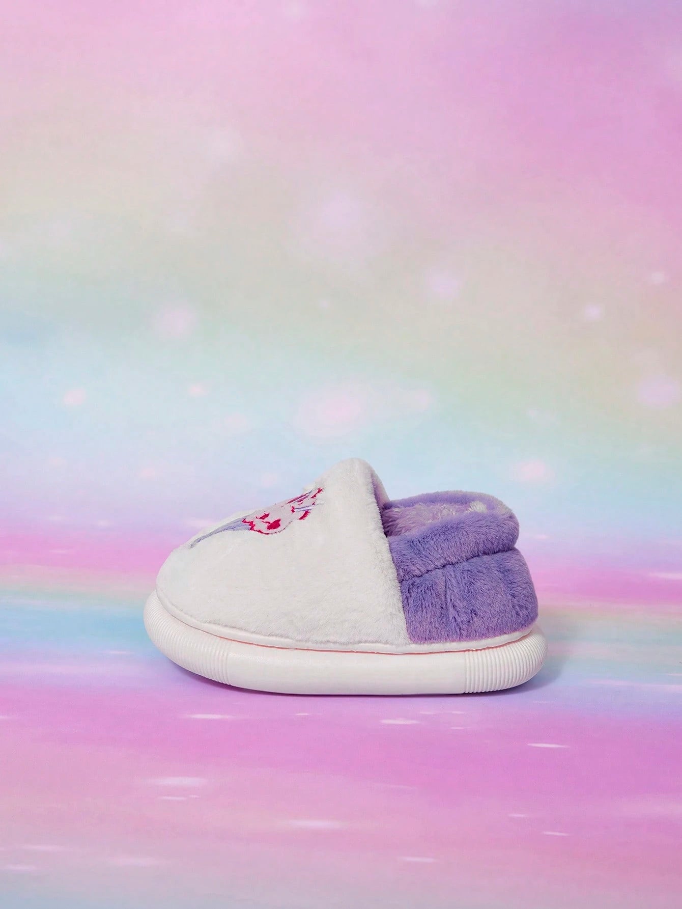 A Pair Of Autumn And Winter Baby Velvet Bear Pattern Slippers