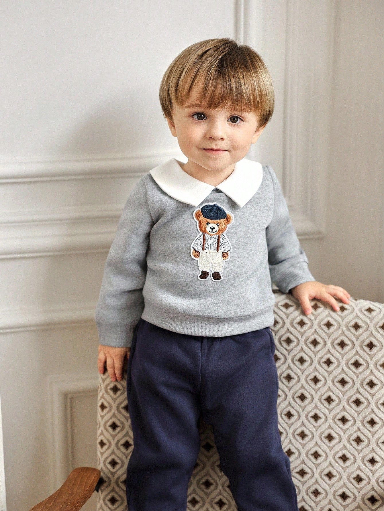 Bear Embroidery Peter‑Pan Collar Sweatshirt & Jogger Pants Casual Outfit