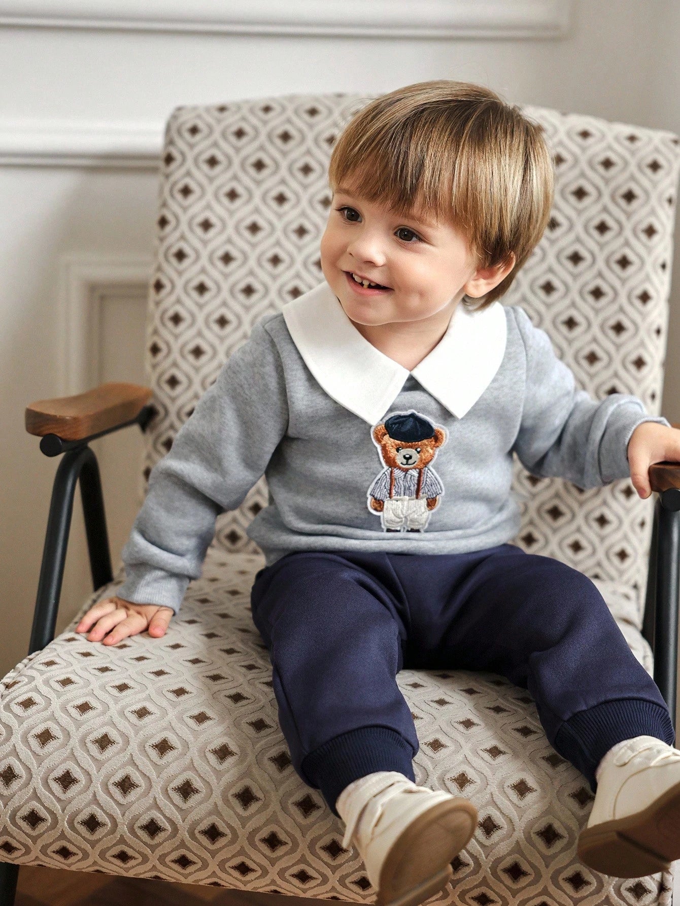 Bear Embroidery Peter‑Pan Collar Sweatshirt & Jogger Pants Casual Outfit