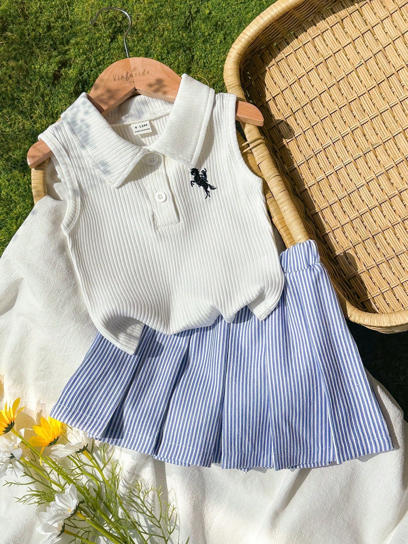 Little Horse Embroidery Tank Top And Blue White Skirt