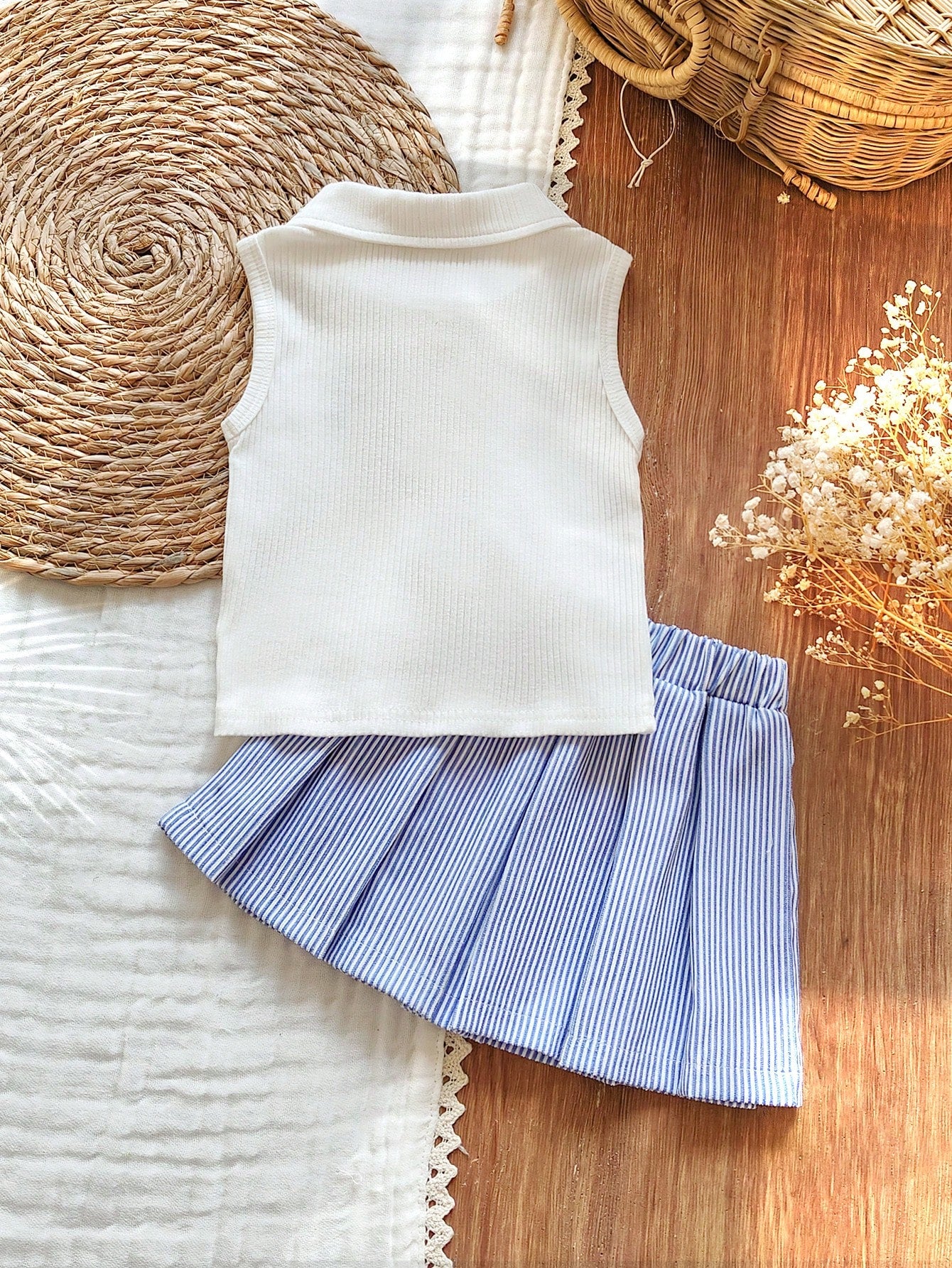Little Horse Embroidery Tank Top And Blue White Skirt