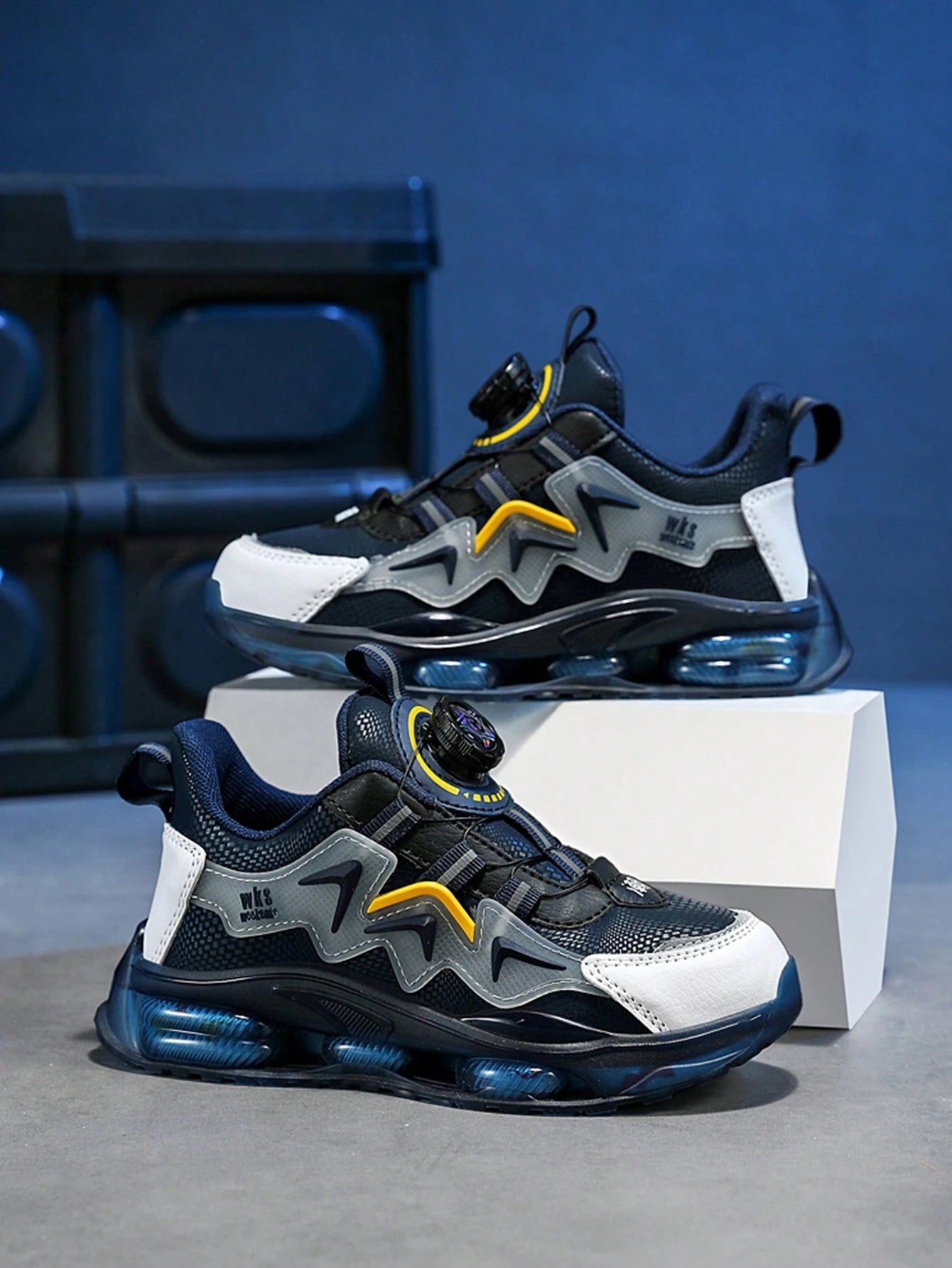 Athletic Shoes With Quick Release Buckle, Double-layer Mesh, Shockproof Sole