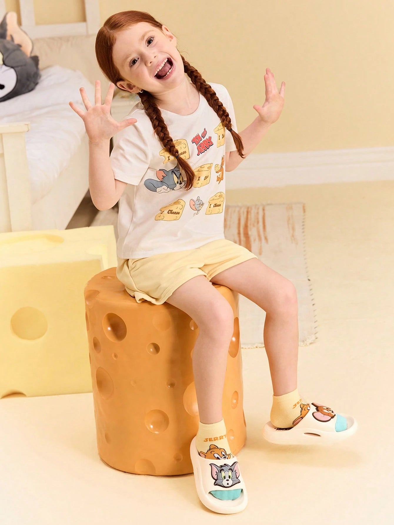 TOM & JERRY Cartoon Patterned White Children's EVA Slippers