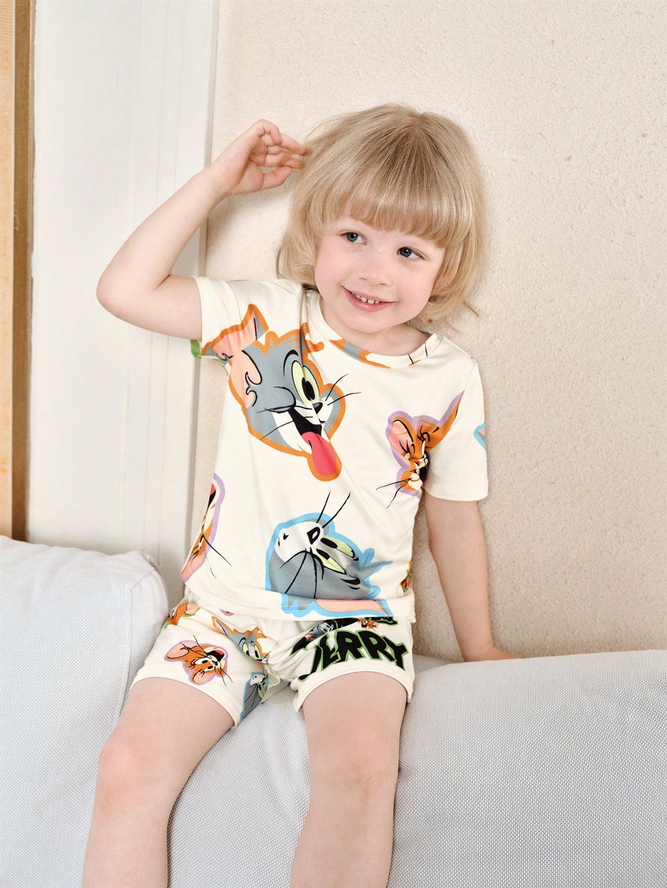 Young Boy Cartoon Print Crew Neck Short Sleeve Top And Shorts