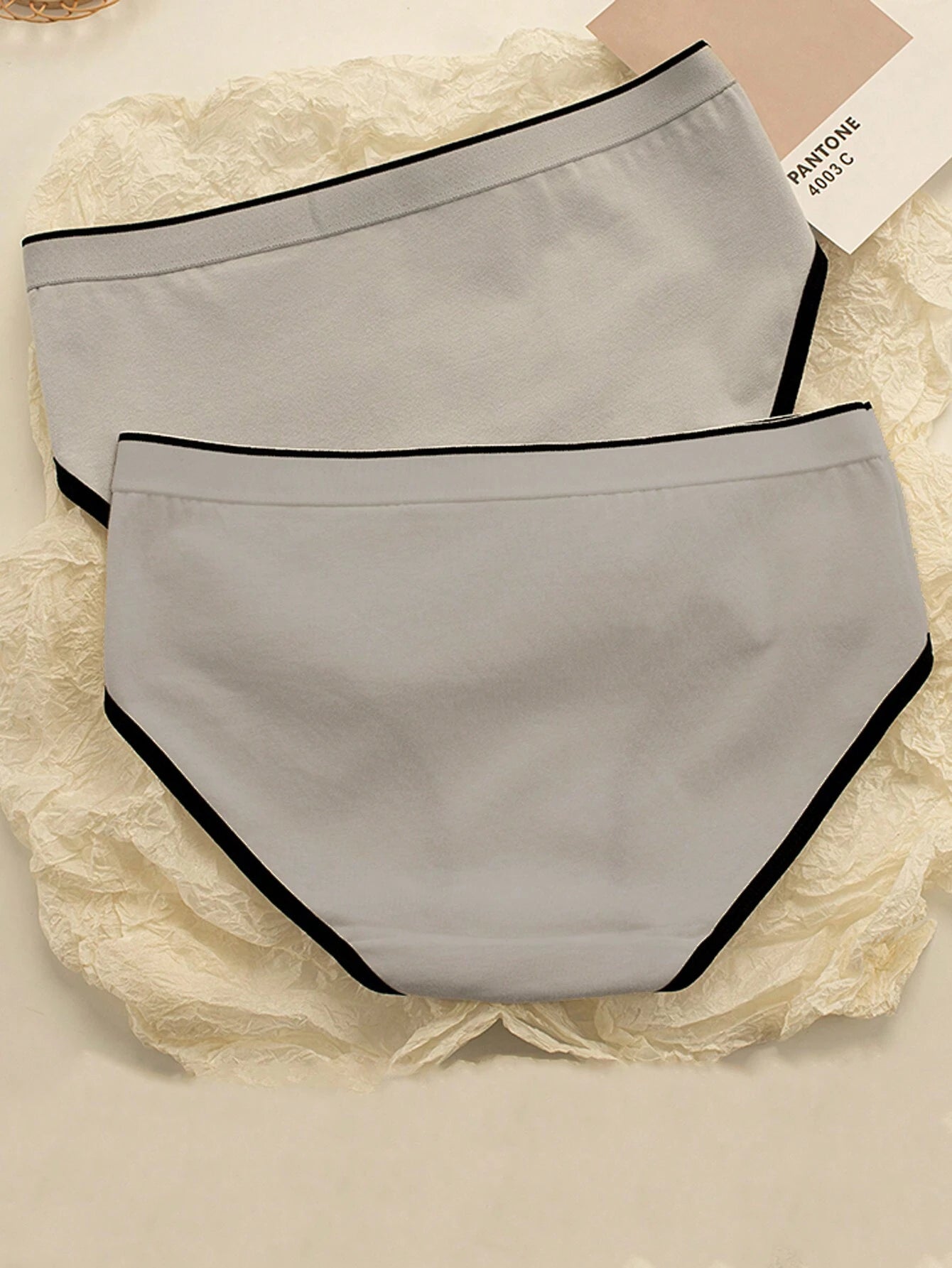 Teen Girl 3pcs/Set Cartoon Printed Mid-Rise Seamless Triangle Panties