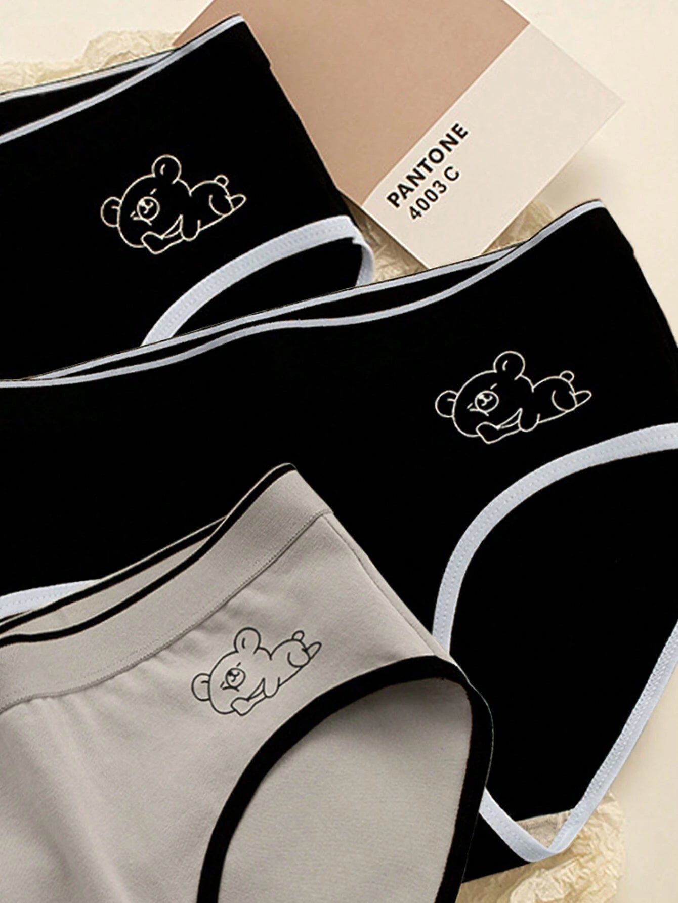Teen Girl 3pcs/Set Cartoon Printed Mid-Rise Seamless Triangle Panties
