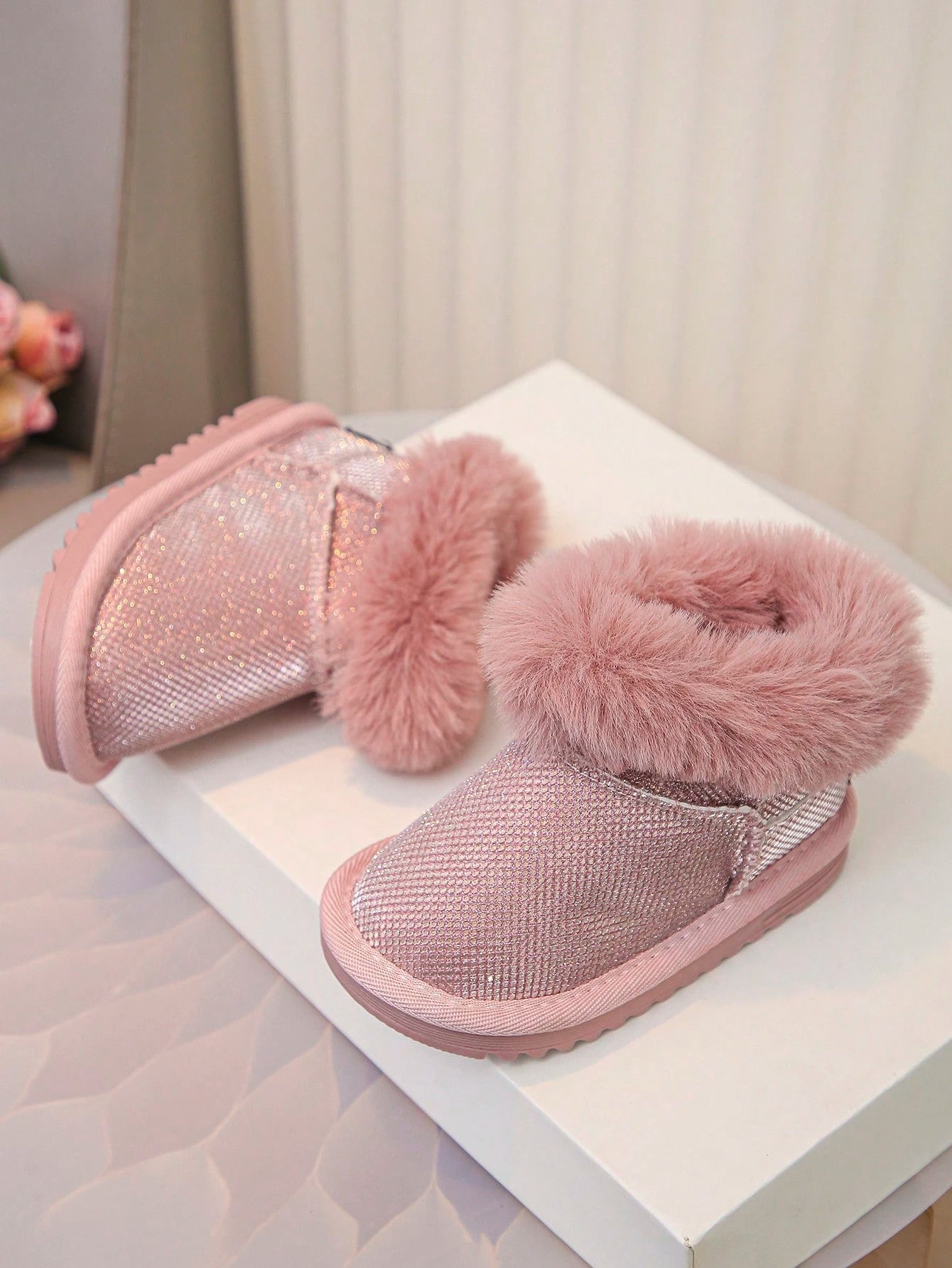 Fashionable Sequin & Faux Fur Collar Solid Color Simple Outdoor Snow Boots